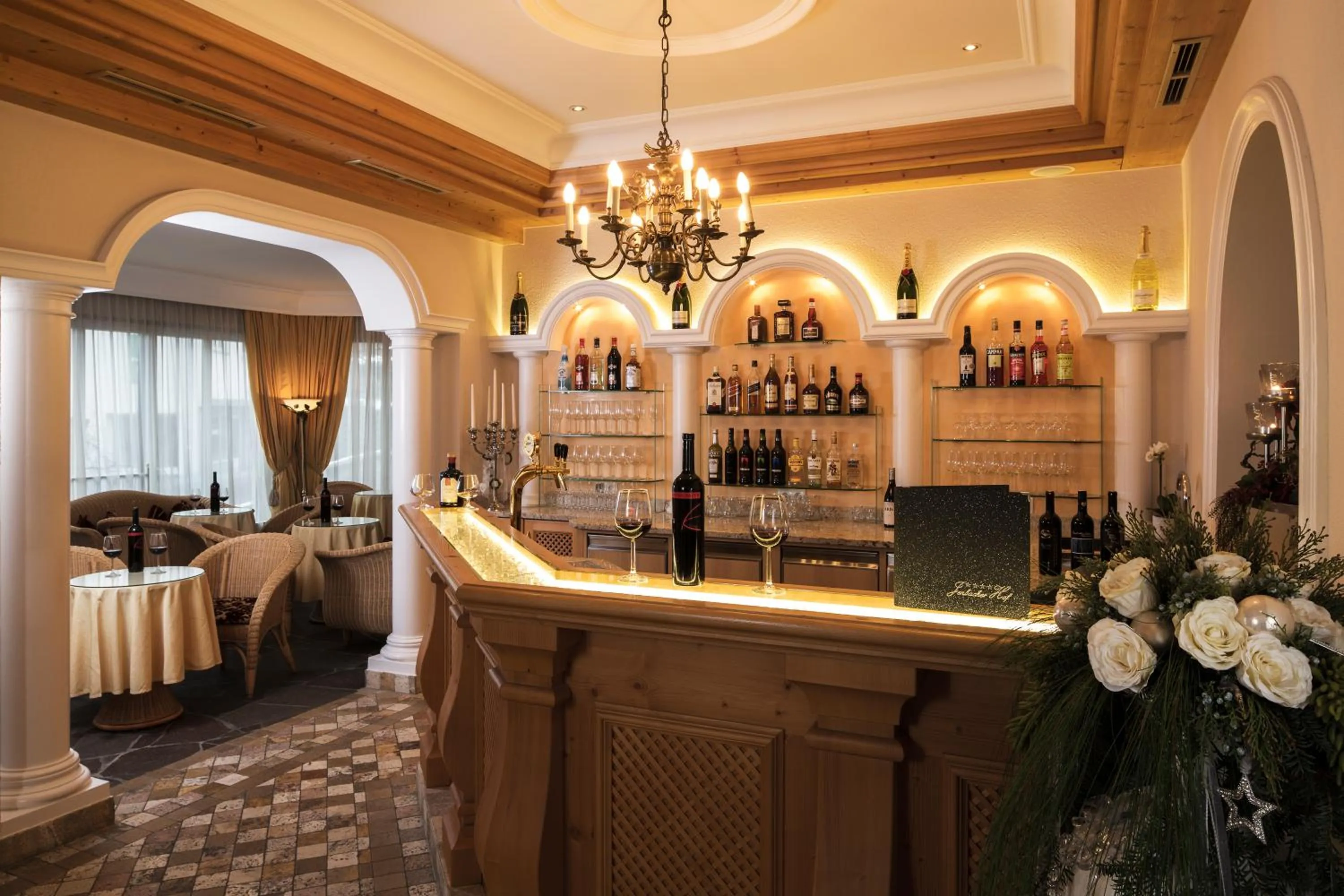 Lounge or bar in Hotel Jenbacherhof B&B