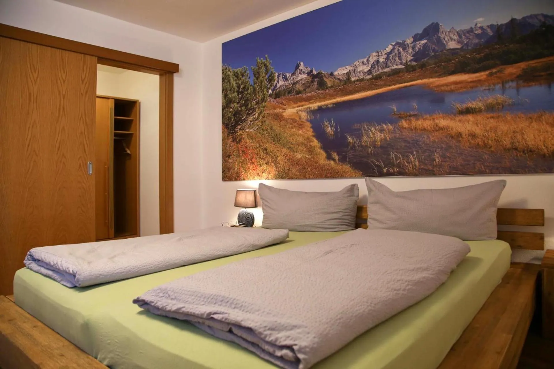 Photo of the whole room, Bed in Die Filzmooserin - Apartments in Filzmoos, Filzmoos Card inklusive