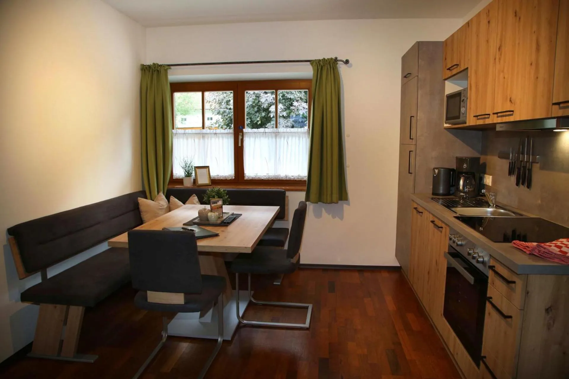 Kitchen or kitchenette in Die Filzmooserin - Apartments in Filzmoos, Filzmoos Card inklusive