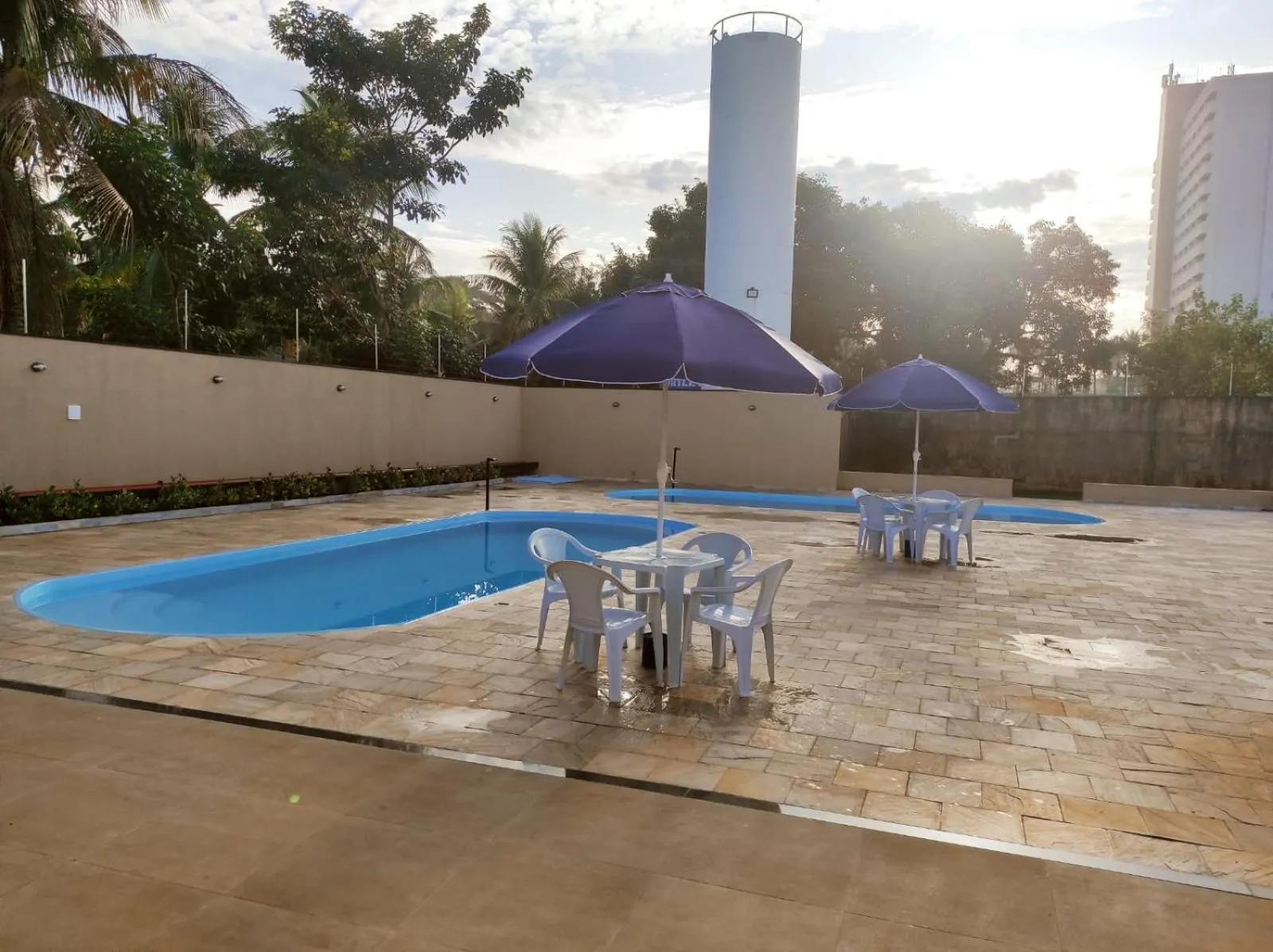 Restaurant/places to eat in Tiffany Hotel