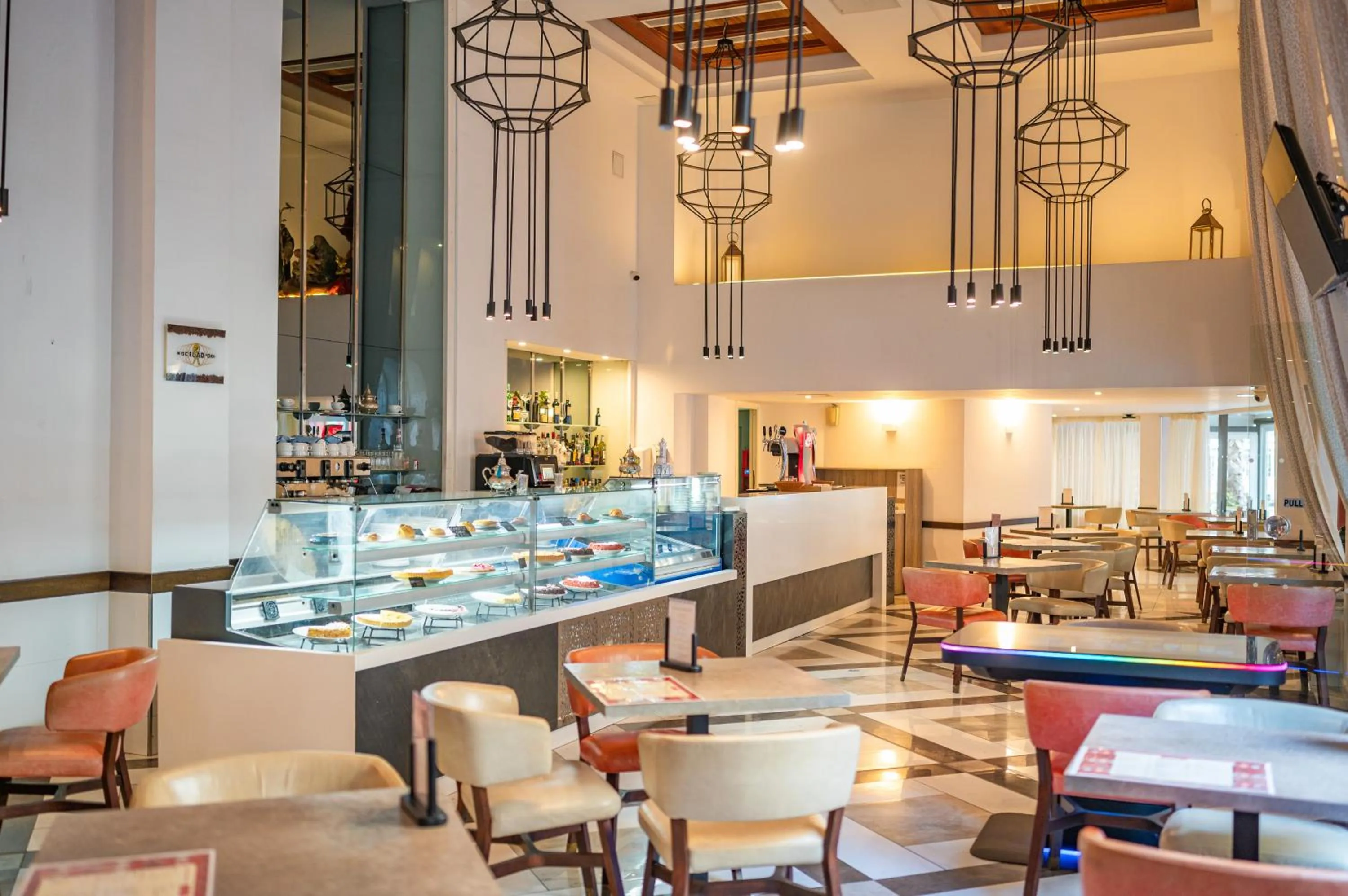 Lounge or bar in db San Antonio Hotel + Spa All Inclusive