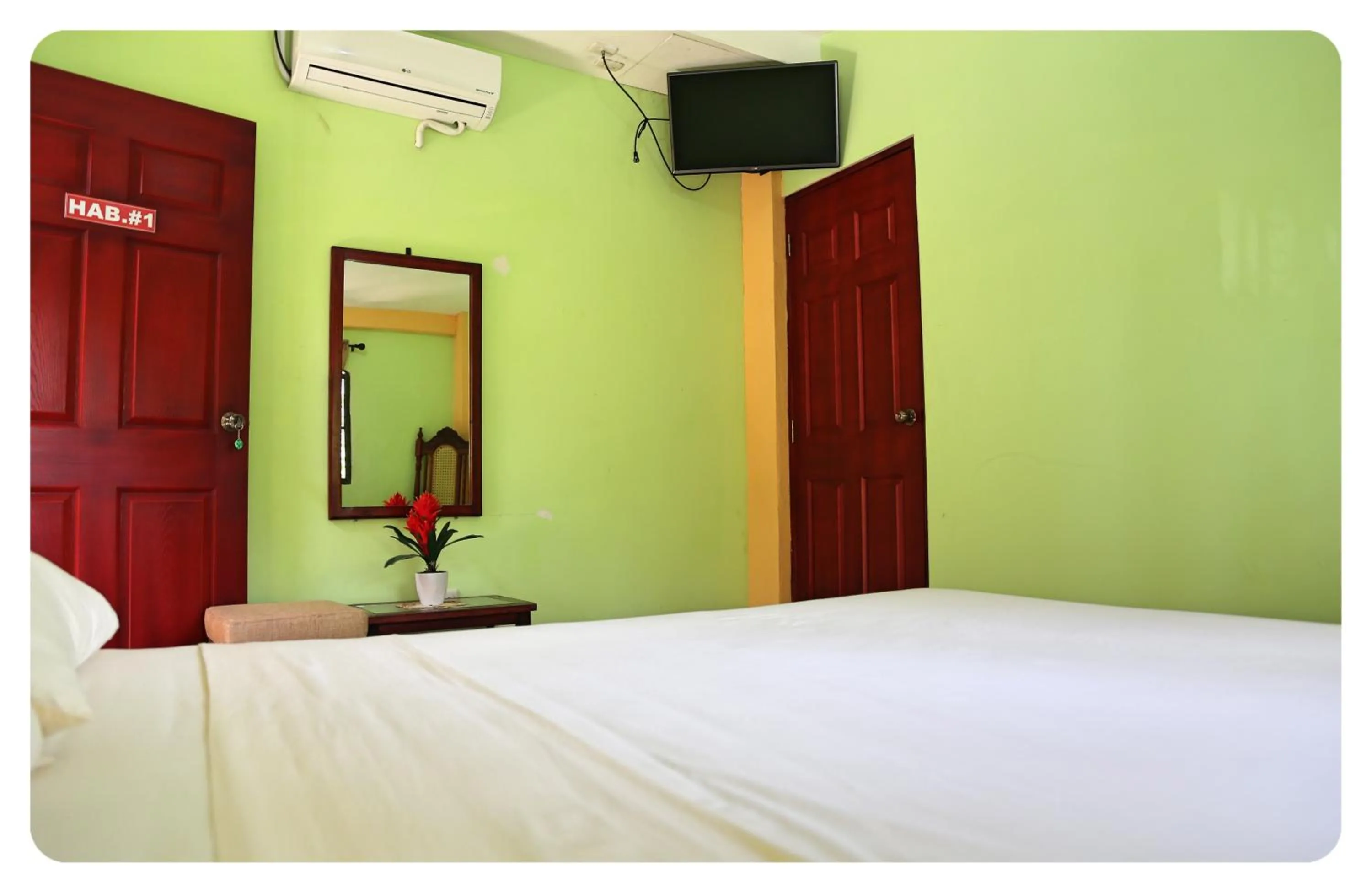 Photo of the whole room, Bed in Hostal San Antonio