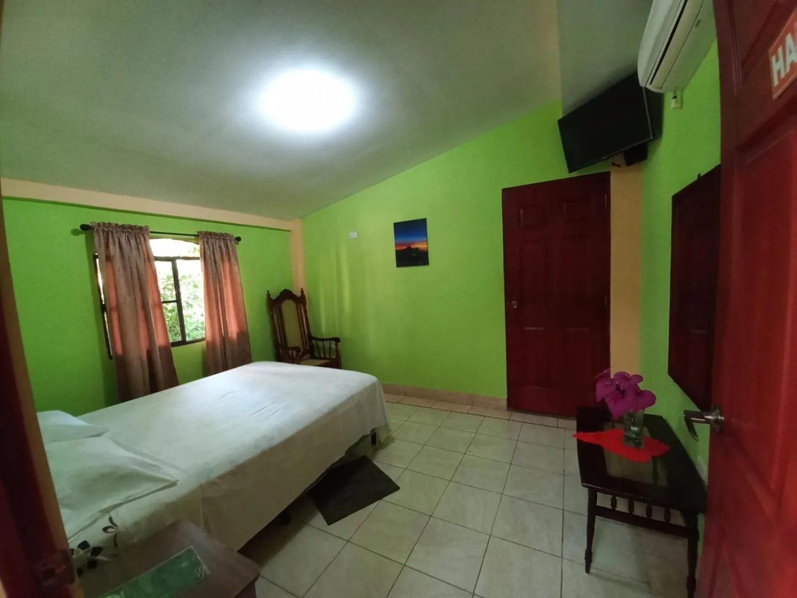 TV and multimedia, Bed in Hostal San Antonio