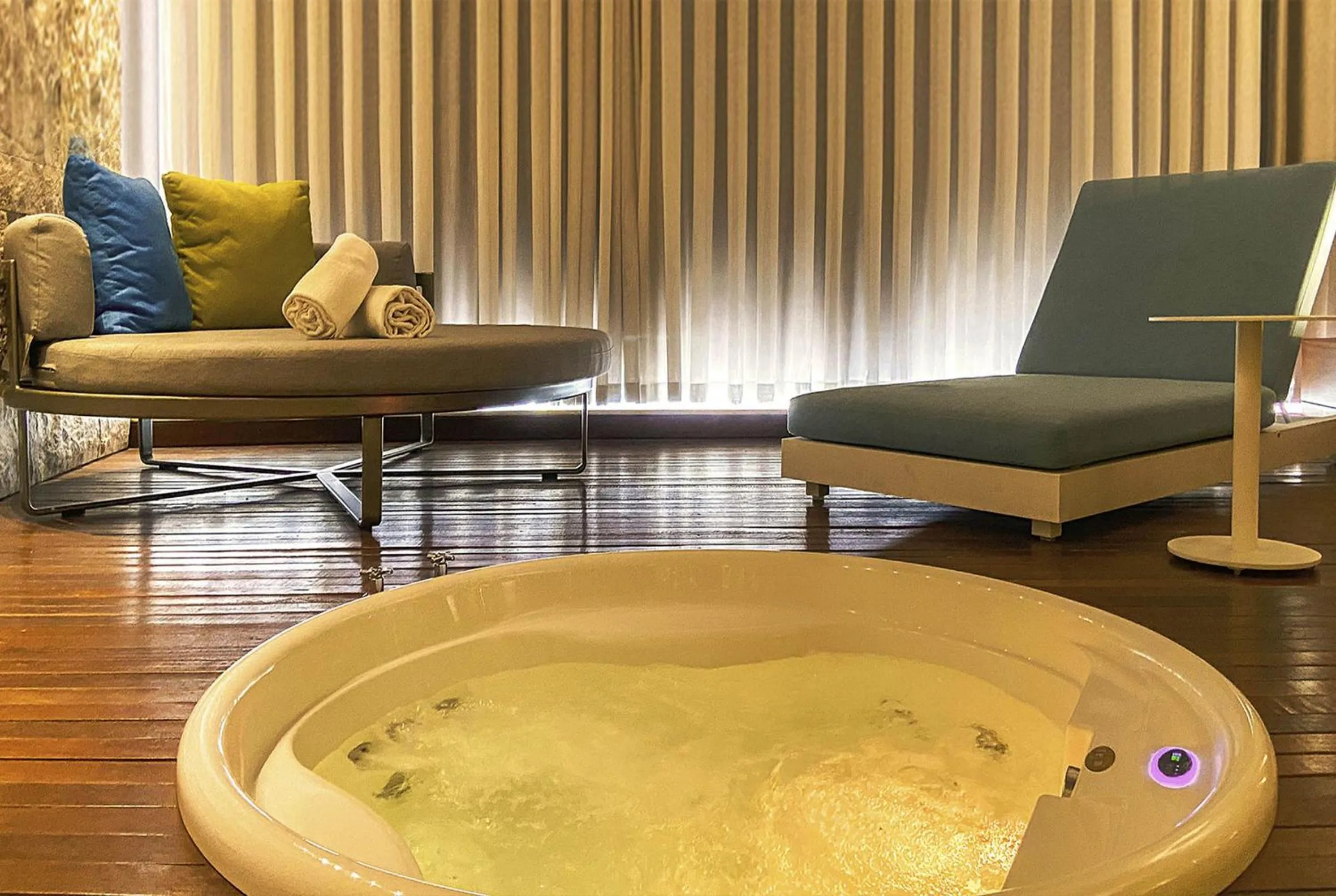 Hot Tub in Hotel Nacional Rio de Janeiro - OFICIAL