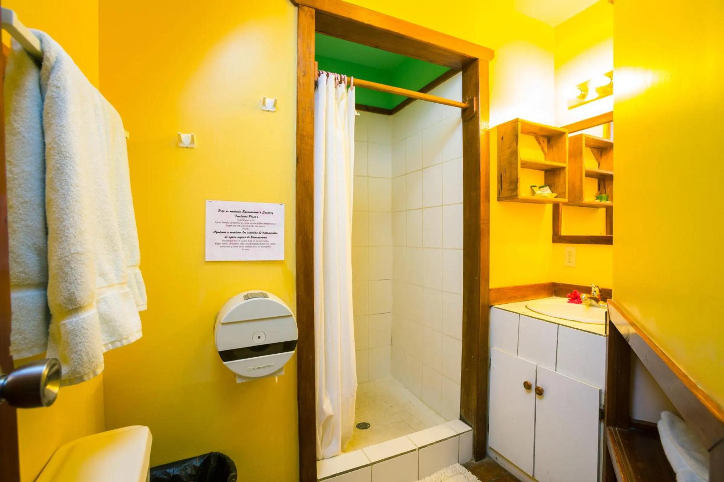 Bathroom in Bananarama Dive & Beach Resort