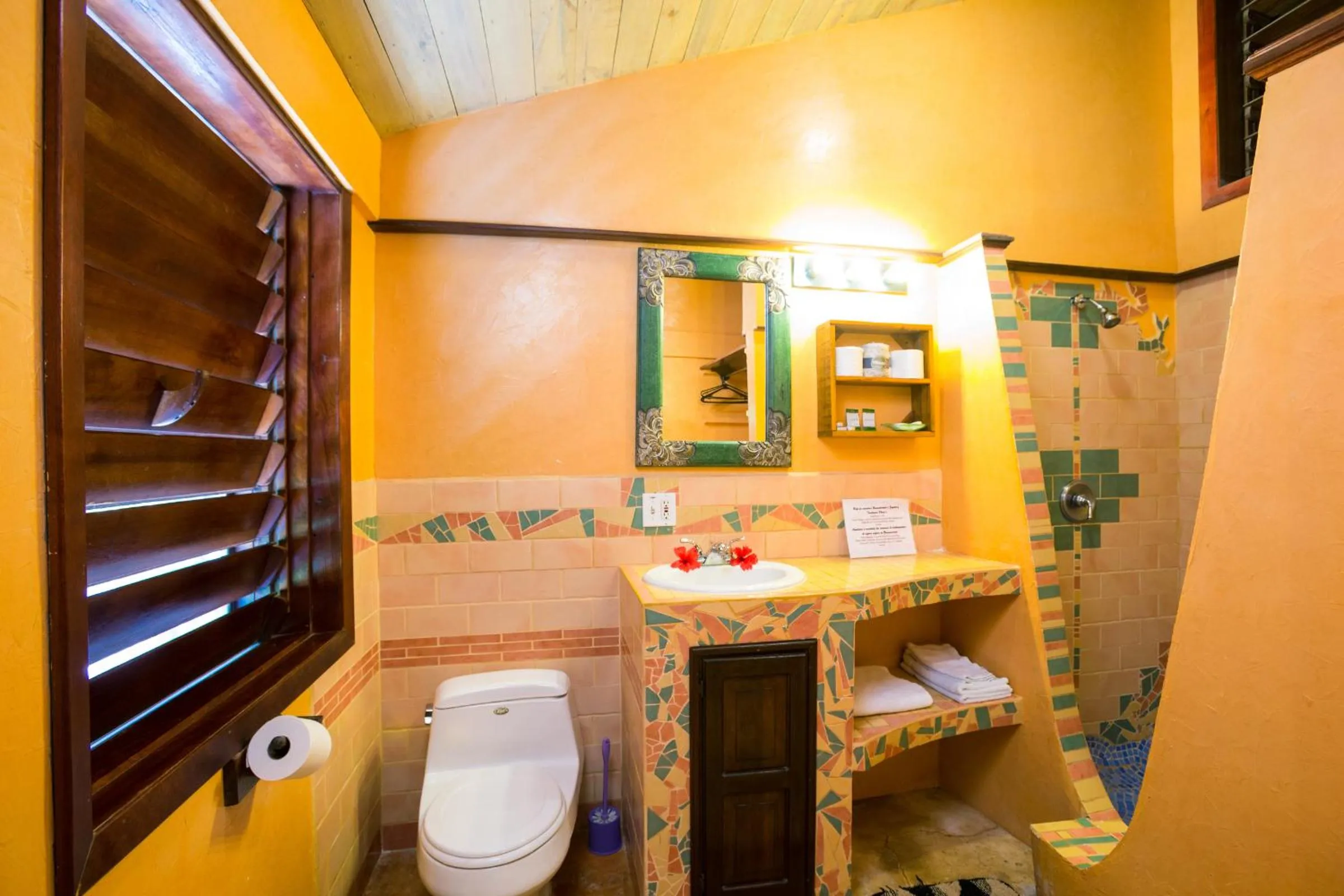 Bathroom in Bananarama Dive & Beach Resort