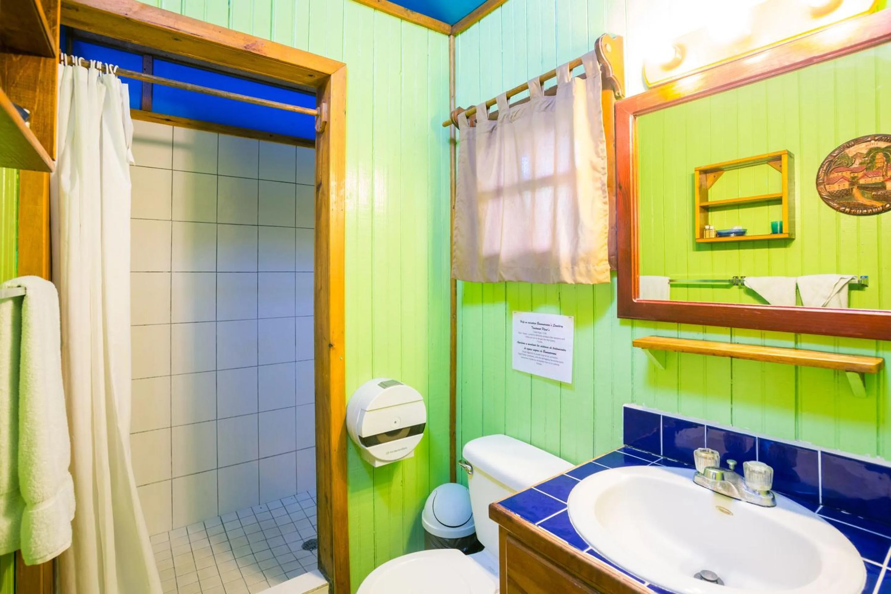 Bathroom in Bananarama Dive & Beach Resort