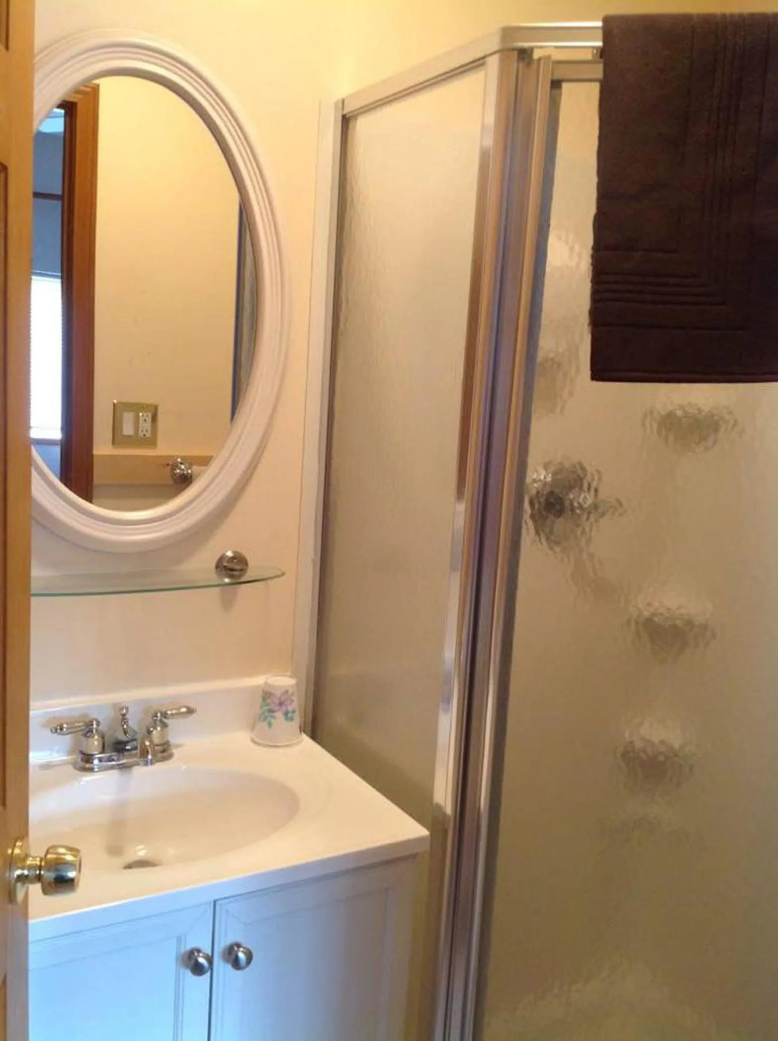 Bathroom in A Hyde Away Inn B&B