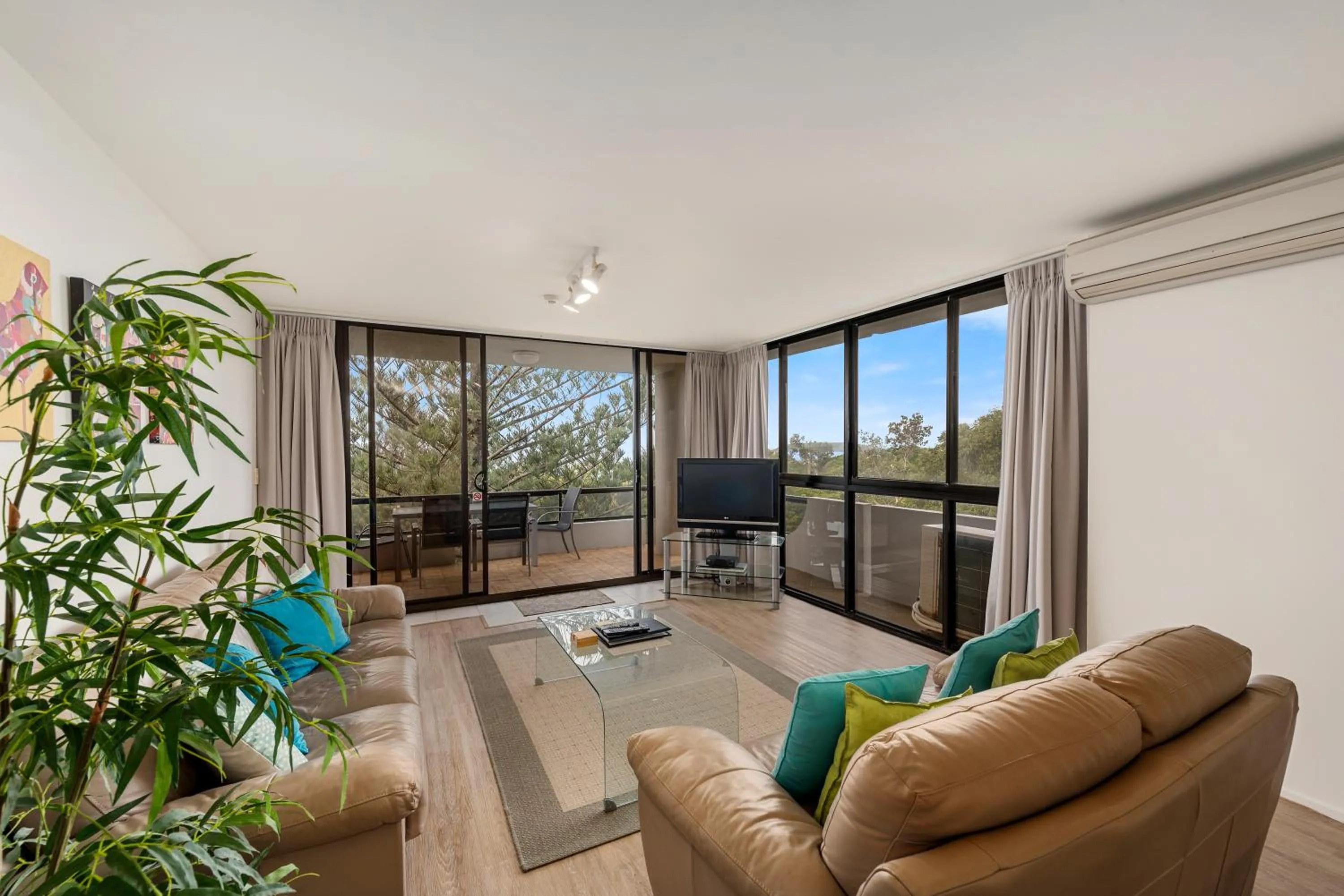 Living room in Pacific Towers Beach Resort