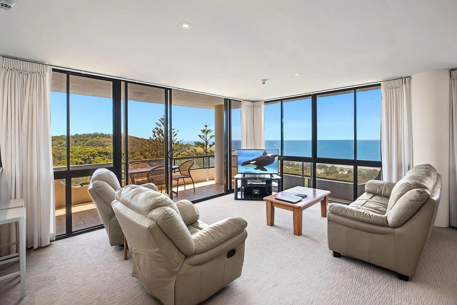 Living room in Pacific Towers Beach Resort