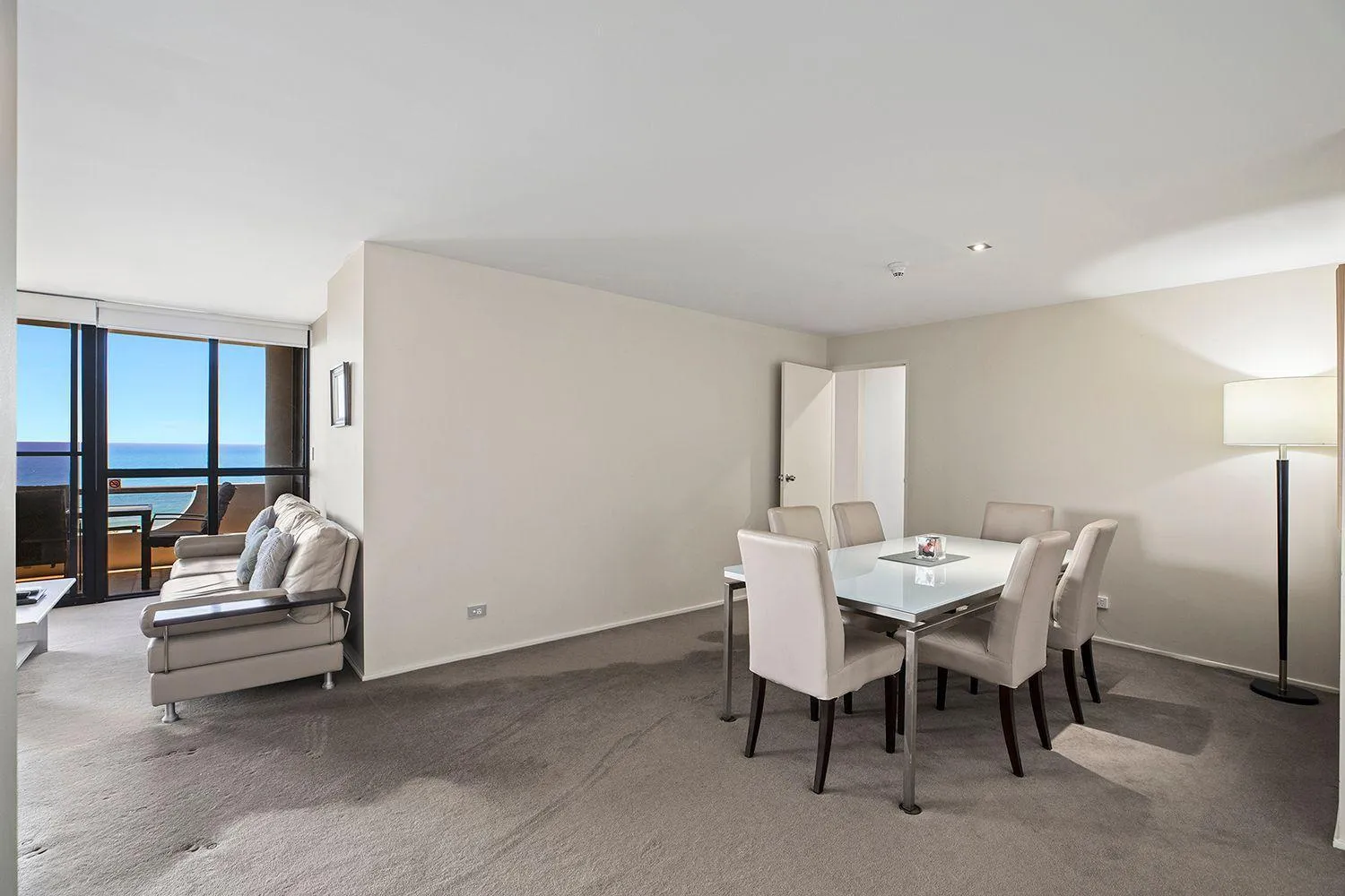 Dining area in Pacific Towers Beach Resort