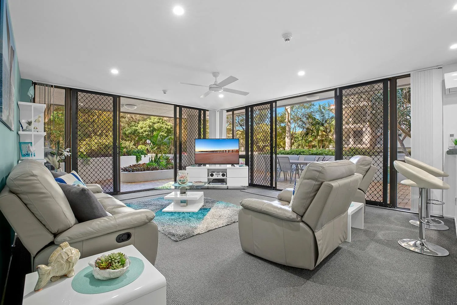Living room in Pacific Towers Beach Resort