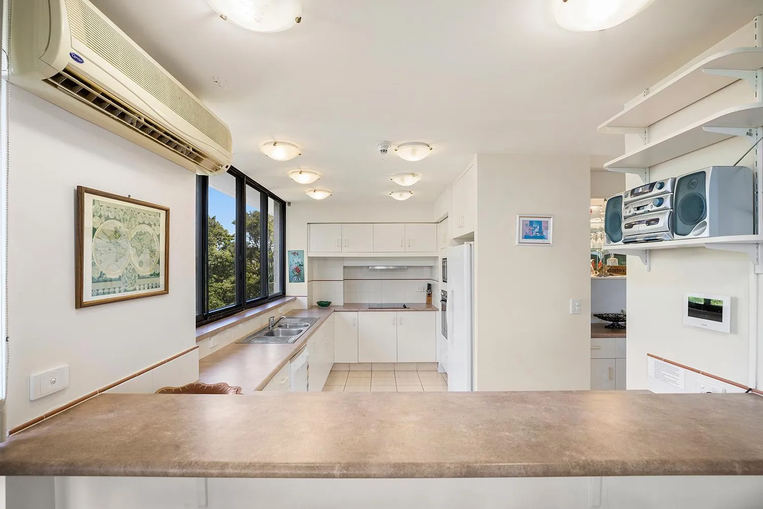 Kitchen or kitchenette in Pacific Towers Beach Resort