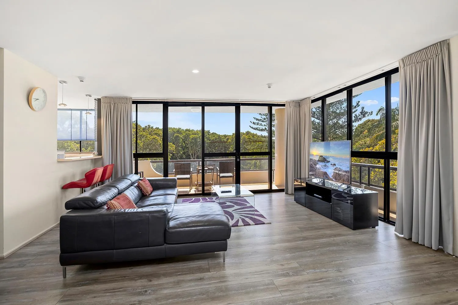 Living room in Pacific Towers Beach Resort