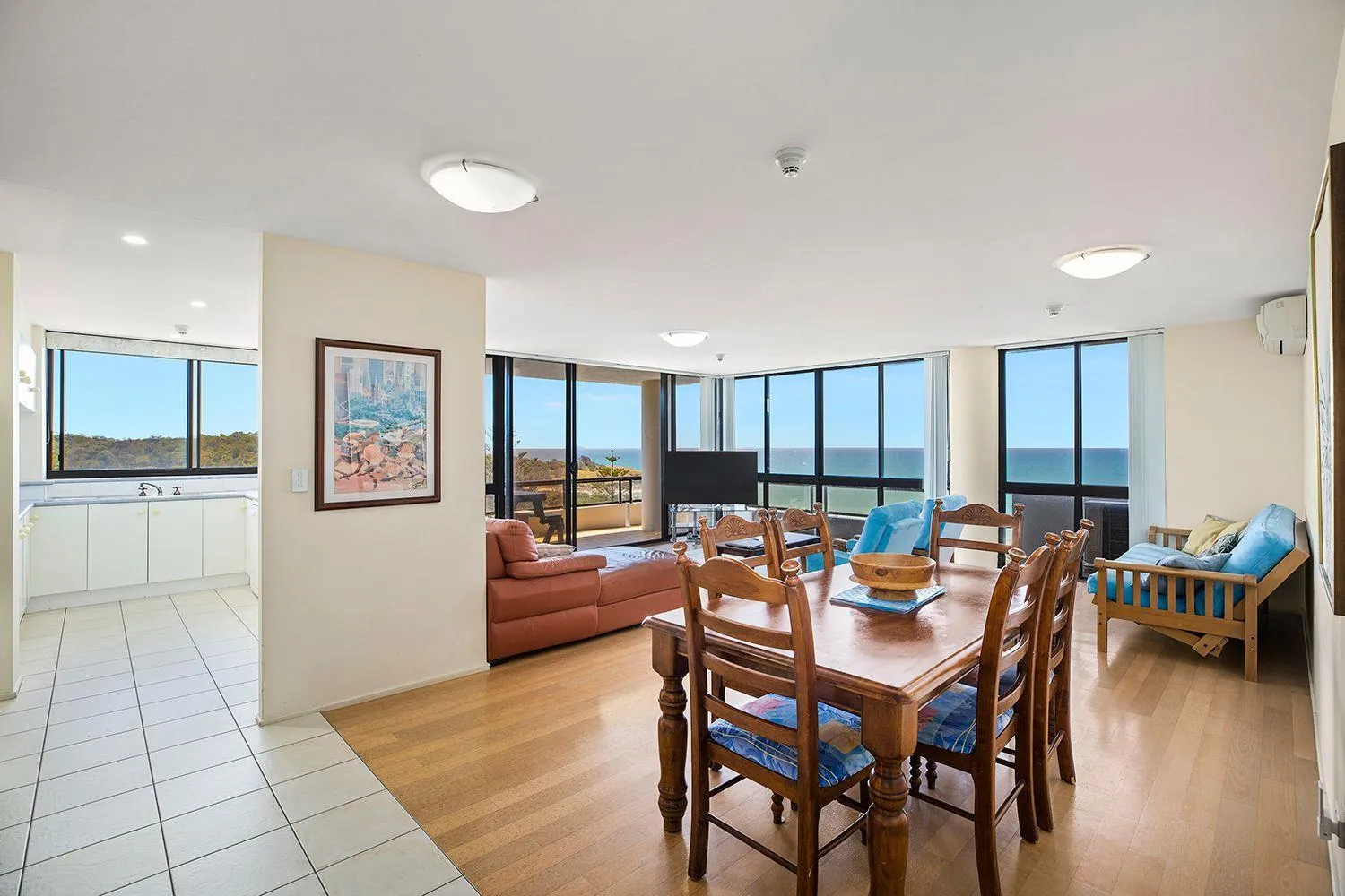 TV and multimedia in Pacific Towers Beach Resort