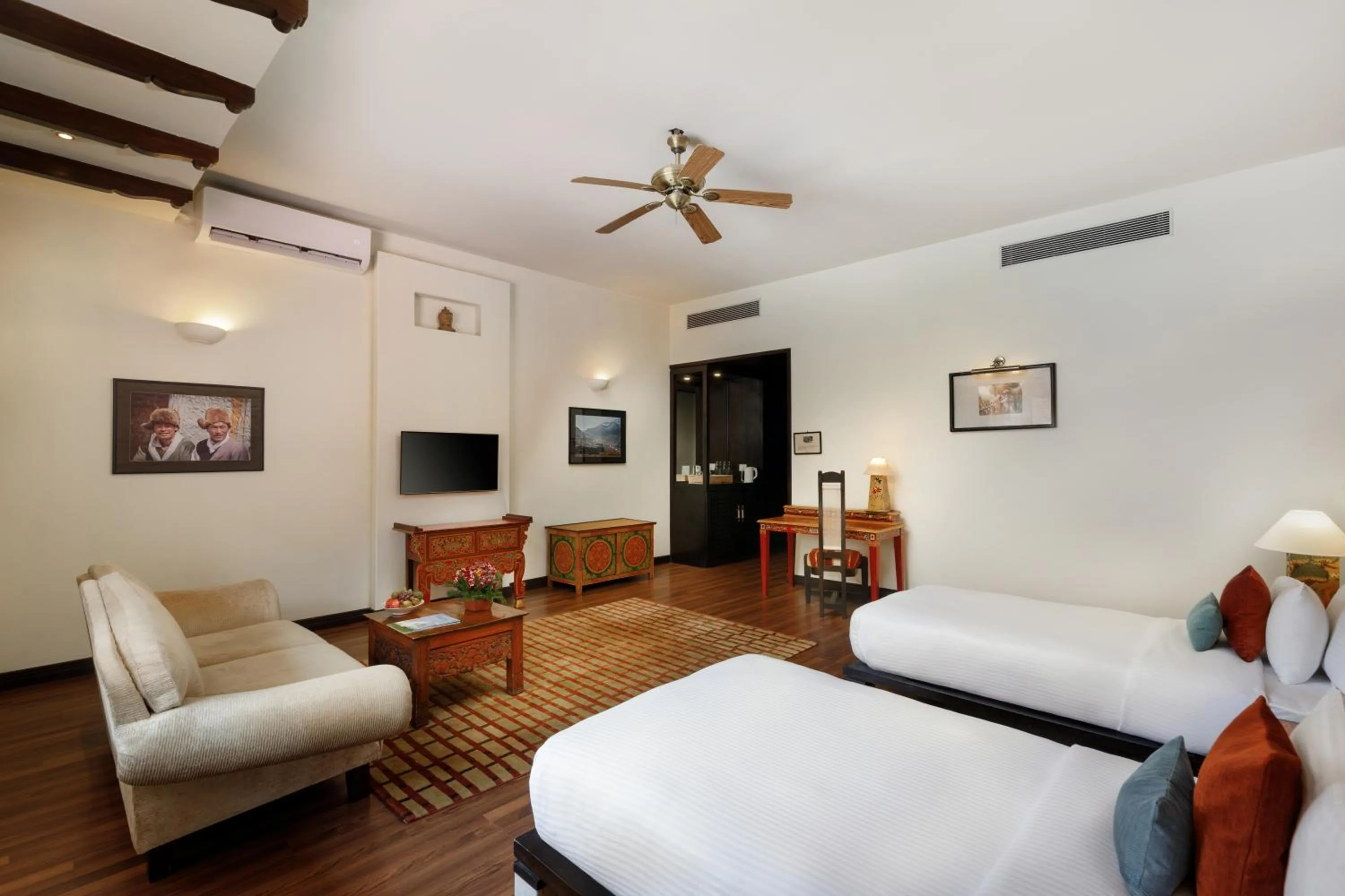 Bedroom, Bed in Gokarna Forest Resort Kathmandu