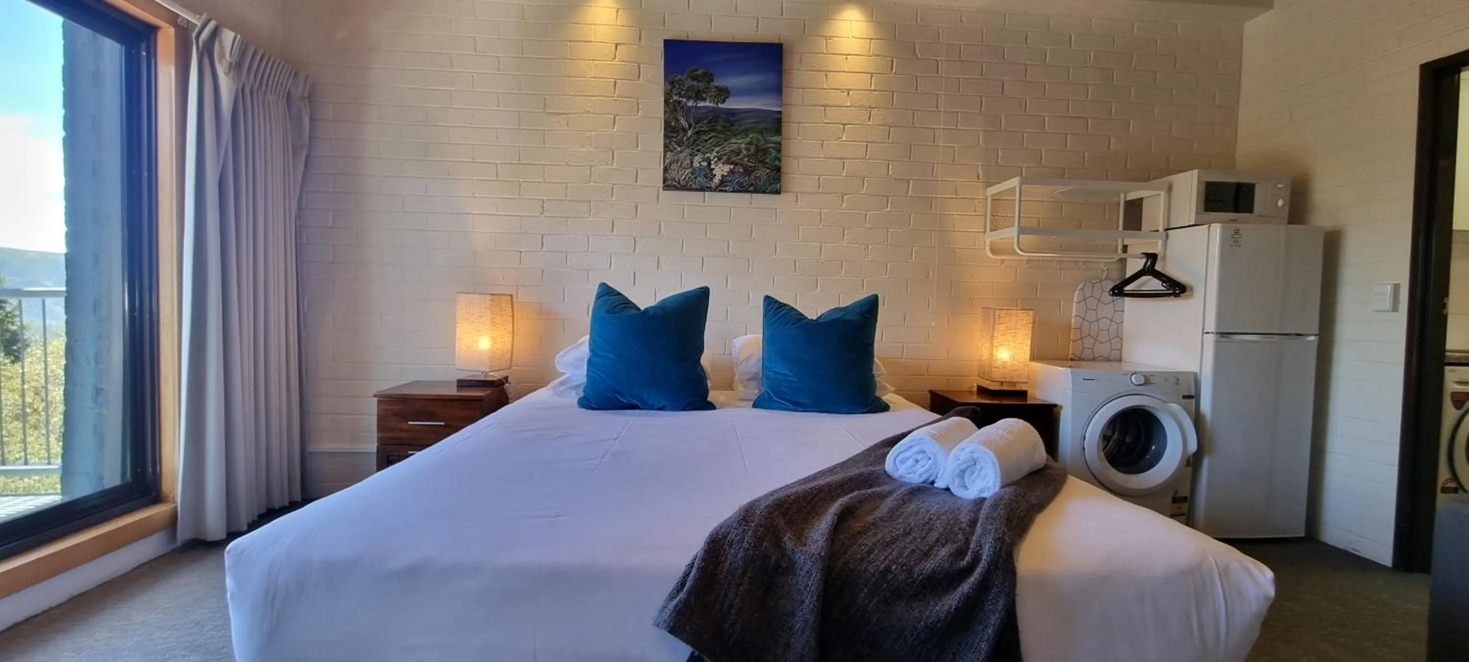 Bed in Cedarwood Apartments