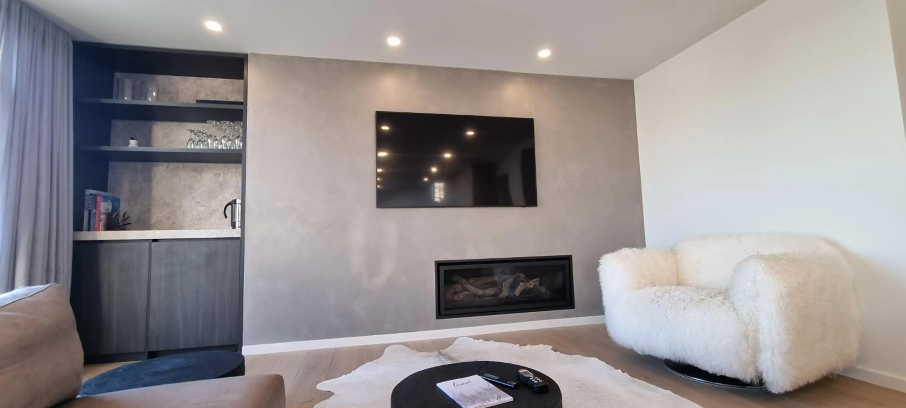 Cedarwood Apartments