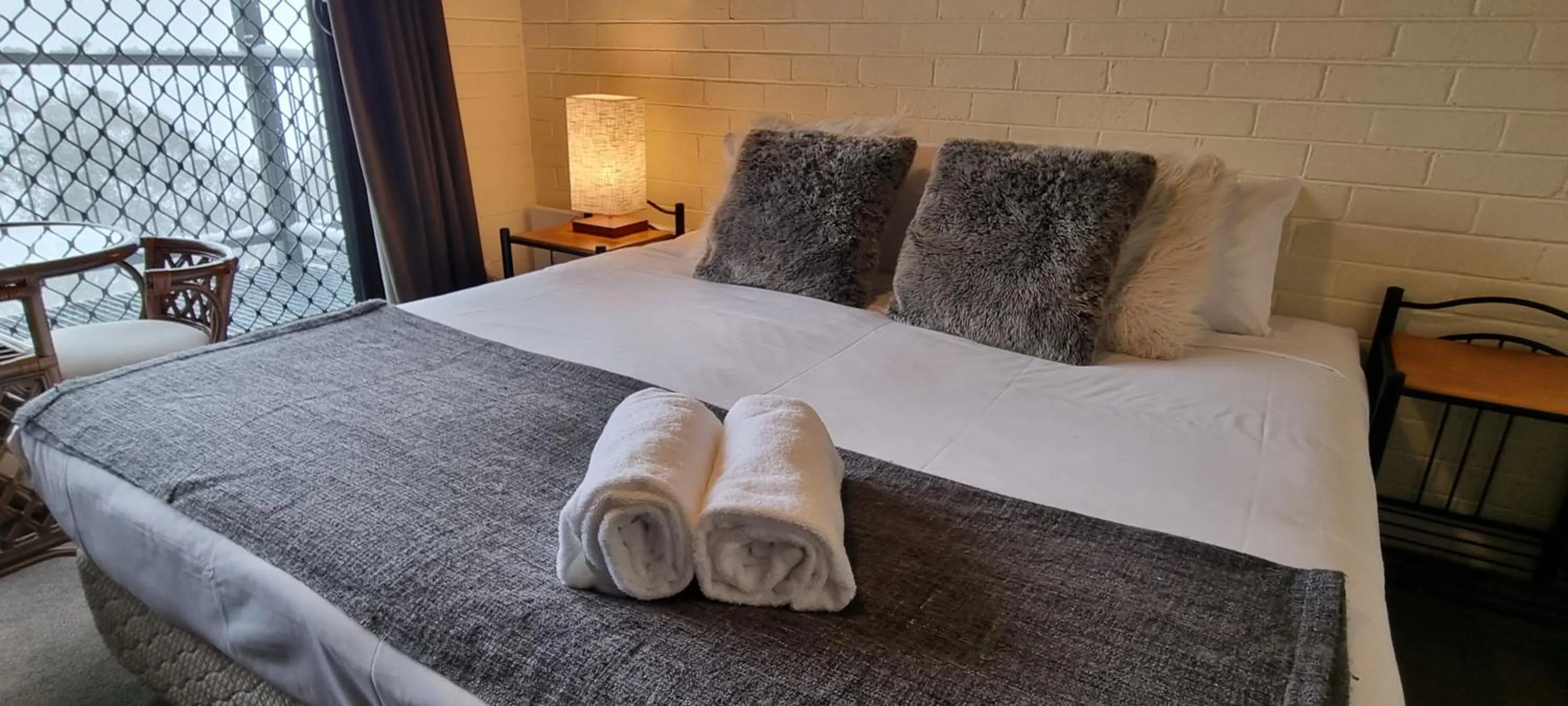 Bed in Cedarwood Apartments