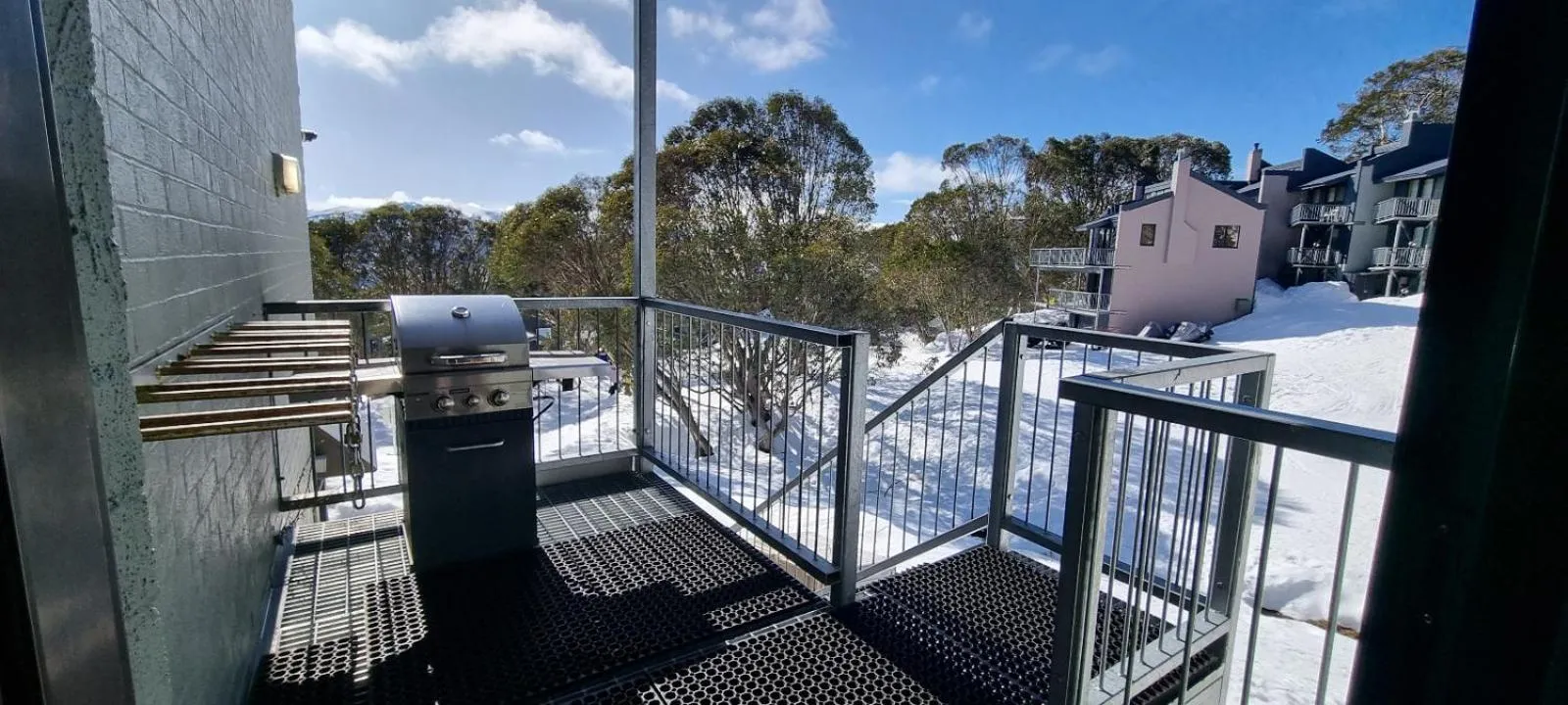 Cedarwood Apartments