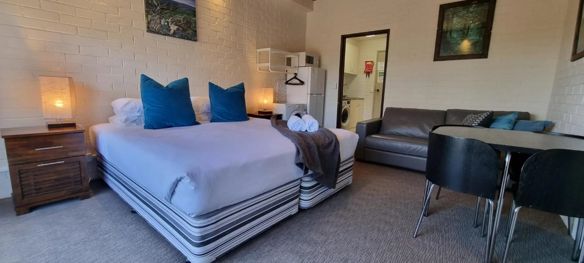 Bed in Cedarwood Apartments