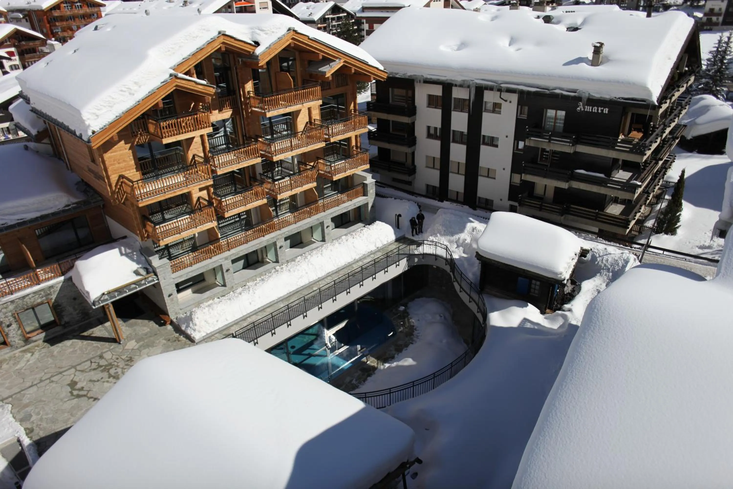 Property building in Alpenhotel Fleurs de Zermatt