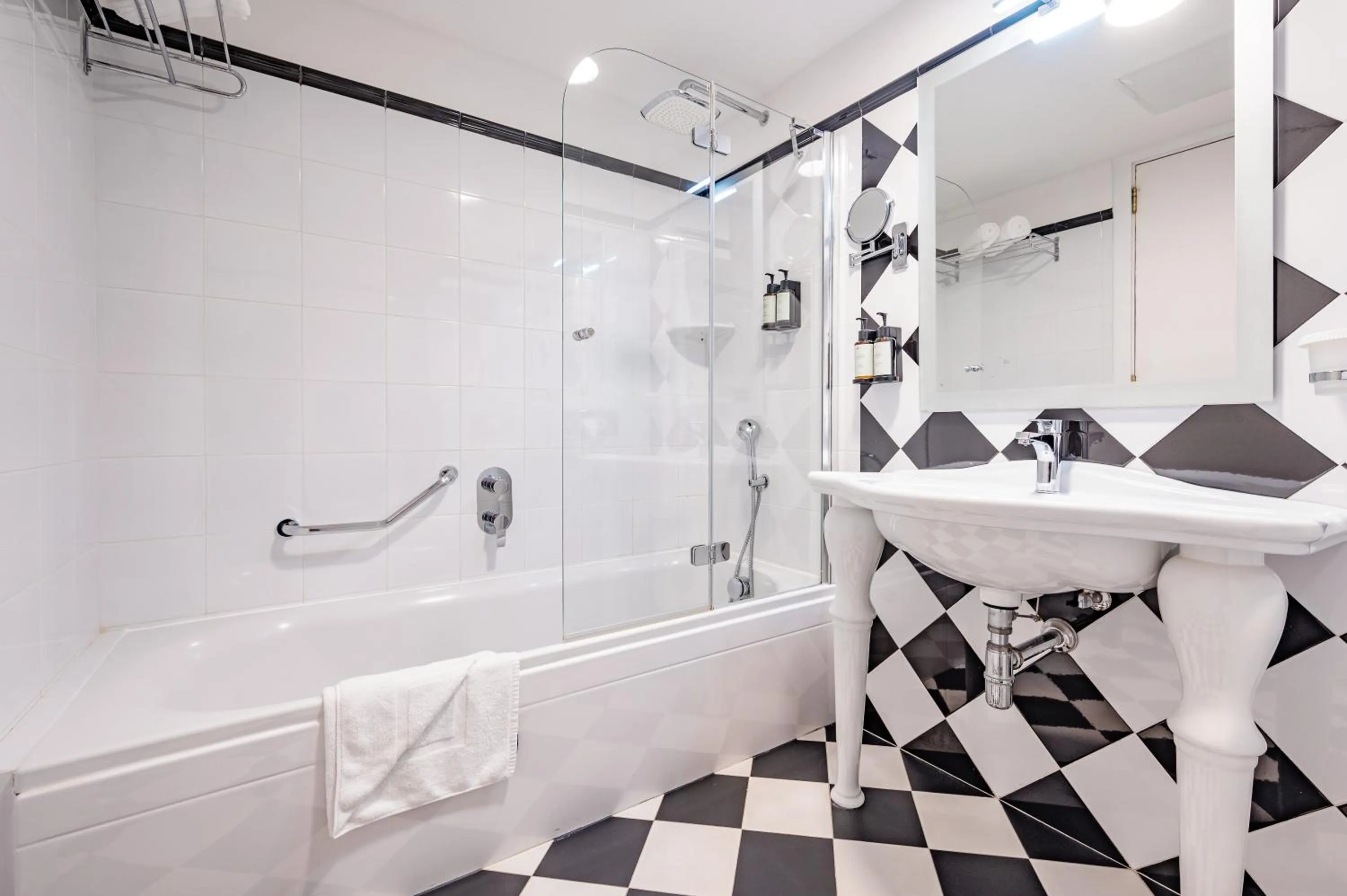 Bathroom in AX The Victoria Hotel