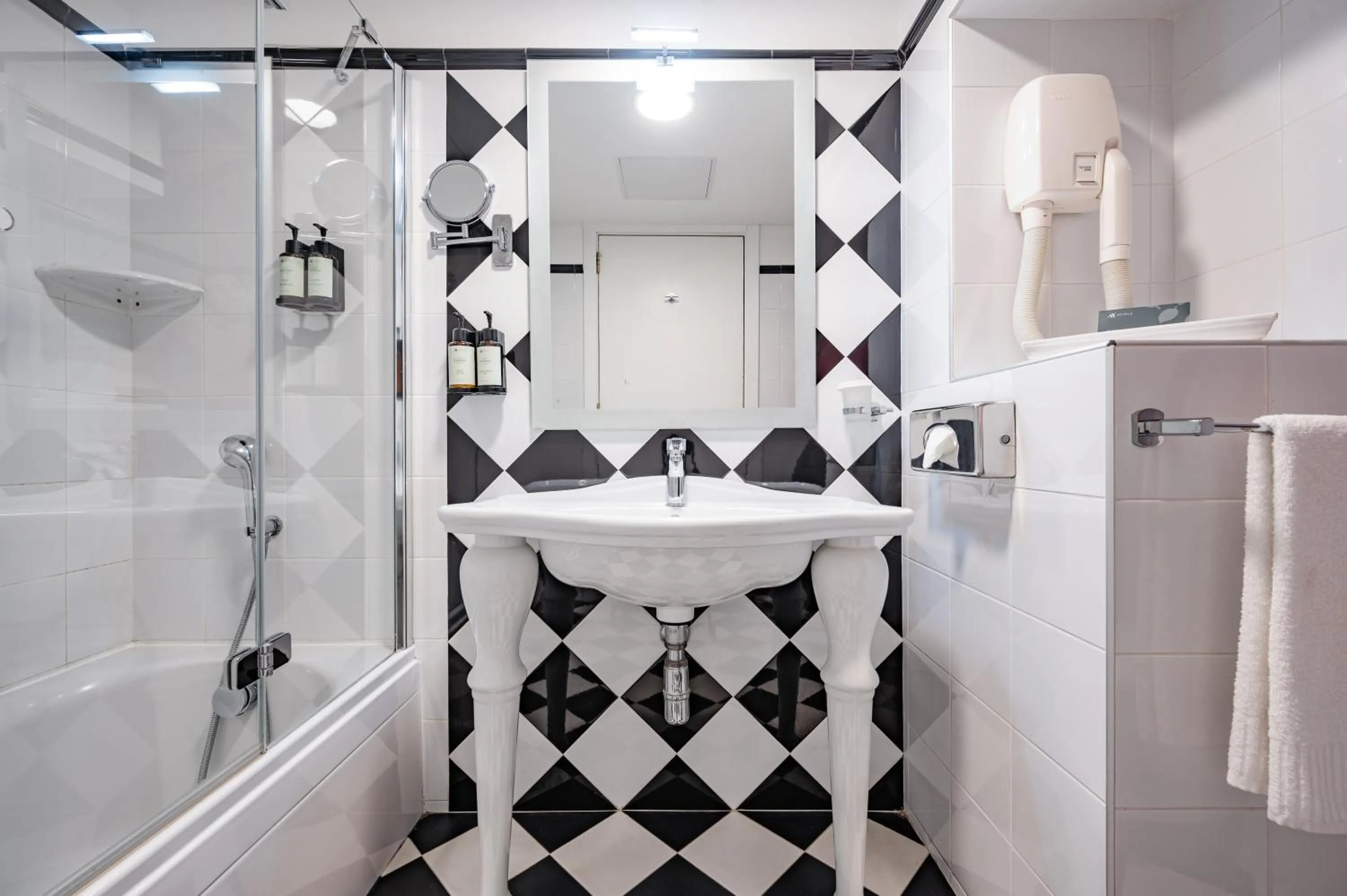 Bathroom in AX The Victoria Hotel