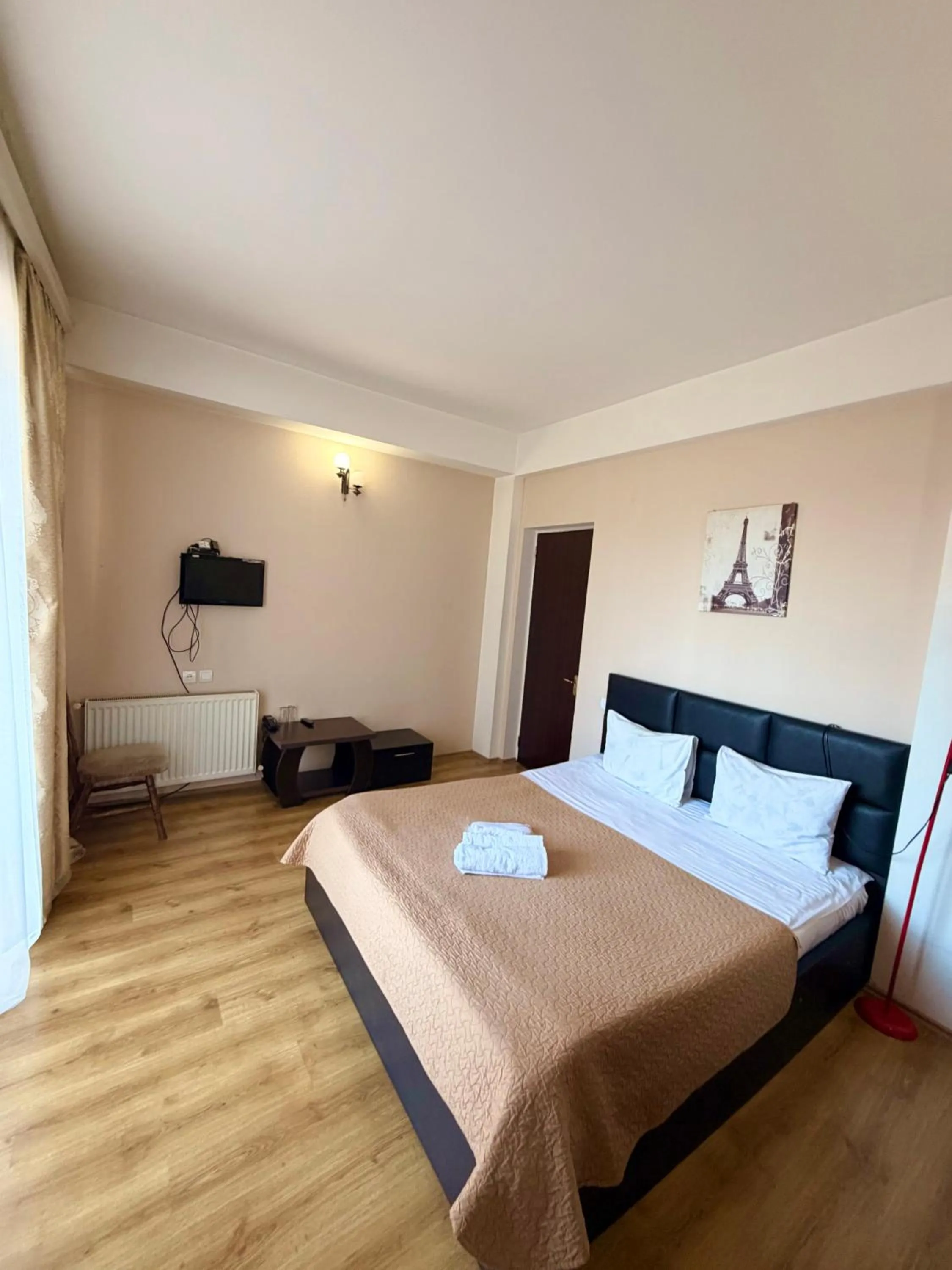 Bed in Qeroli old town