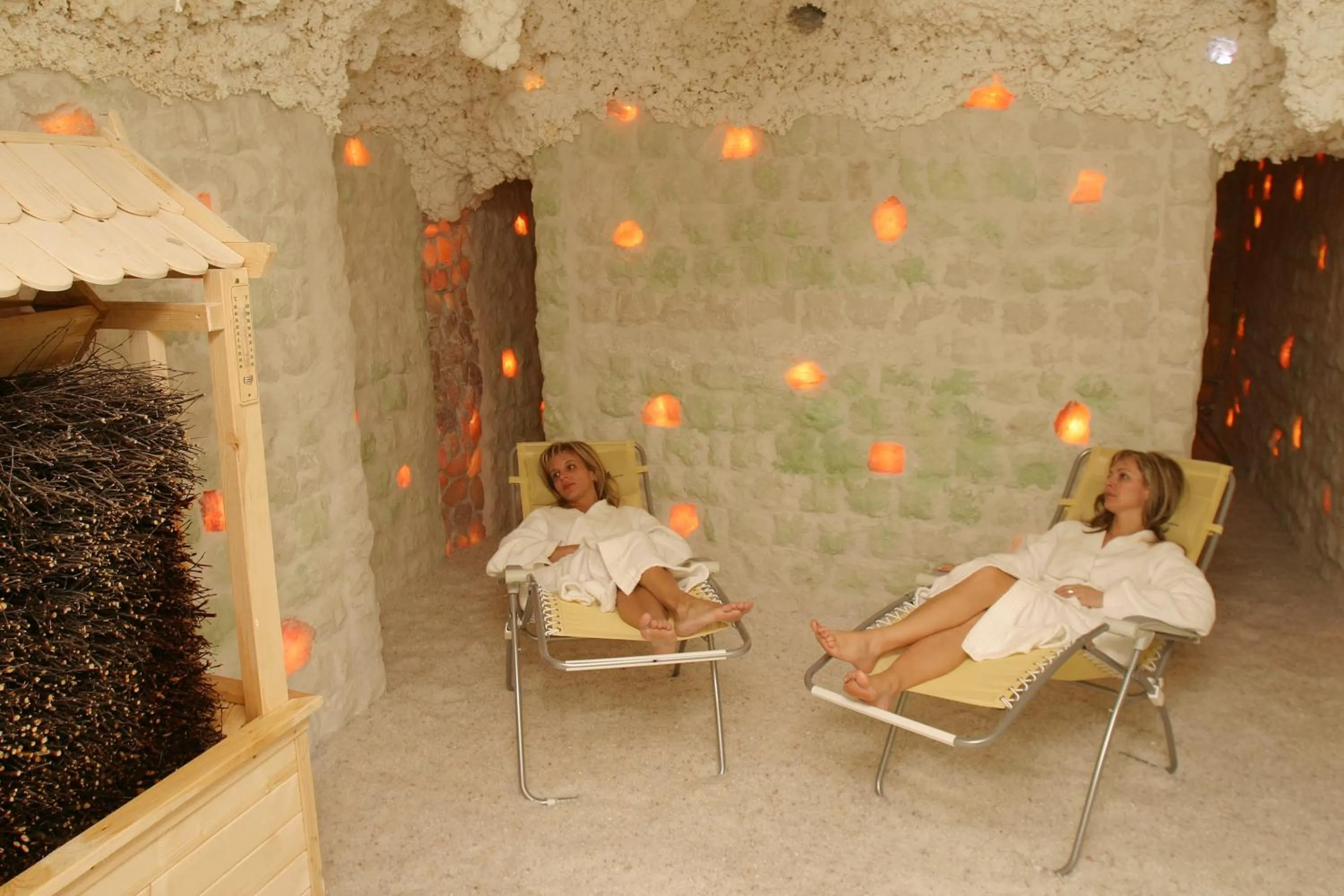 Hot Spring Bath in Ensana Vila Trajan