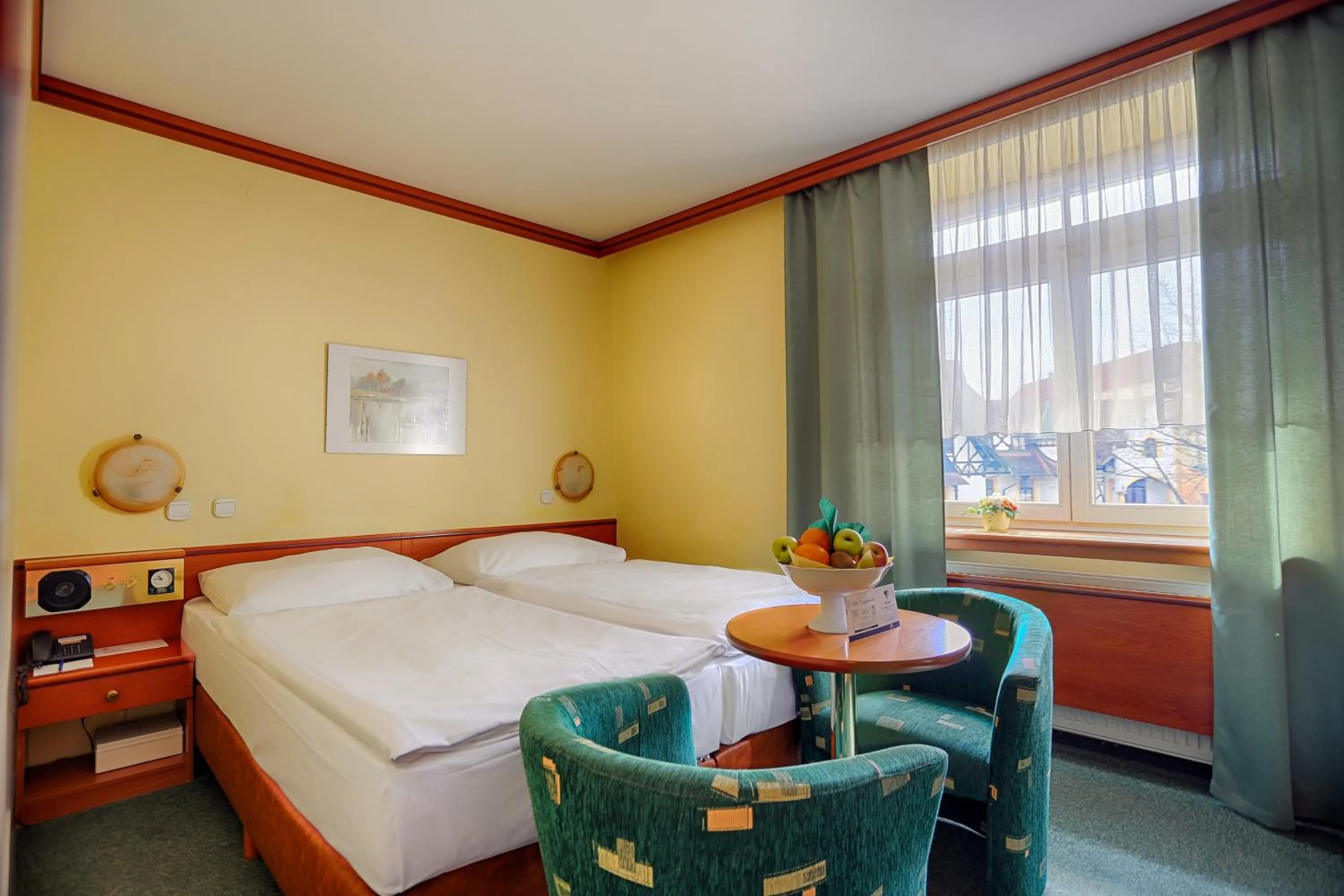 Photo of the whole room, Bed in Ensana Vila Trajan