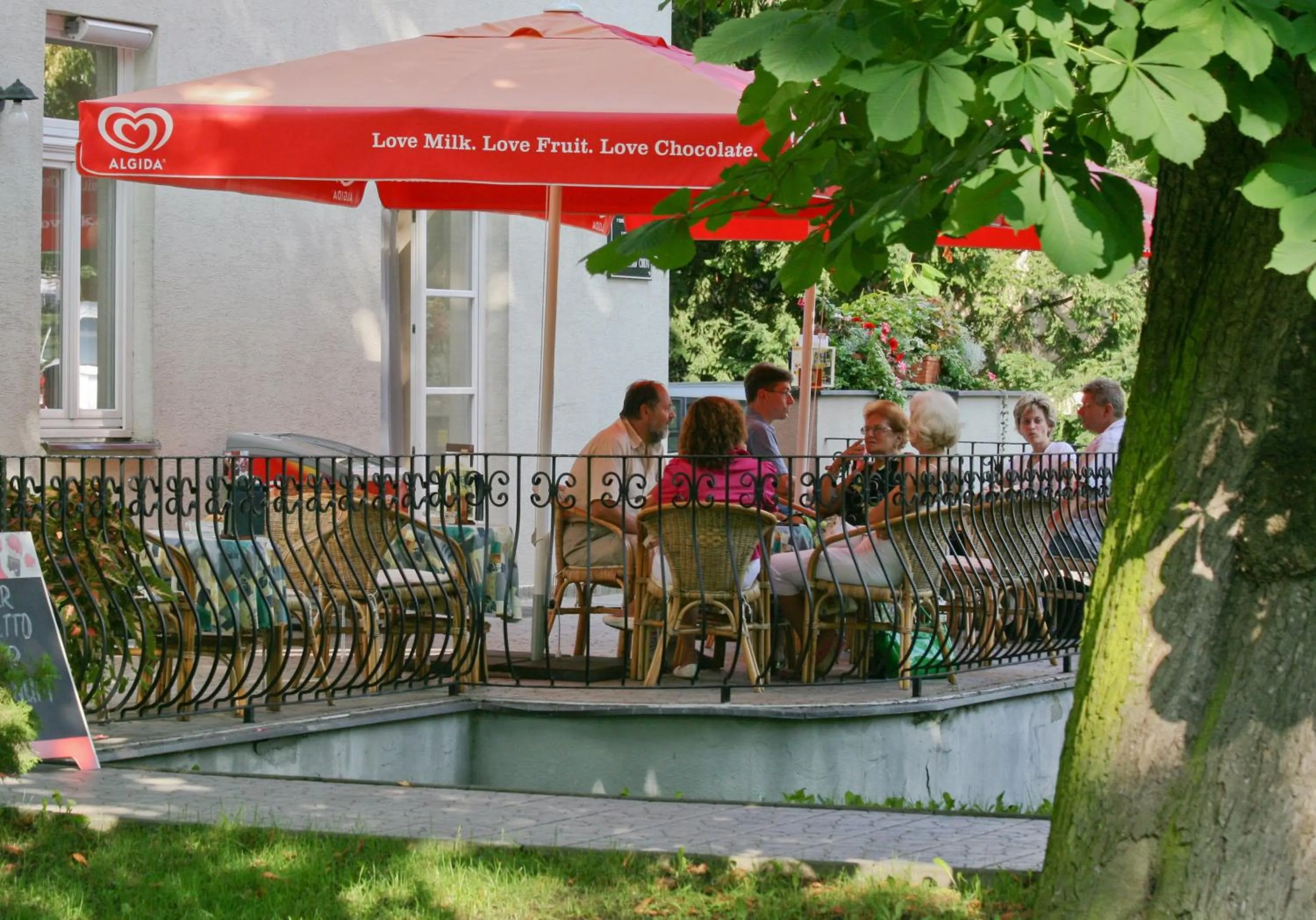 Restaurant/places to eat in Ensana Vila Trajan