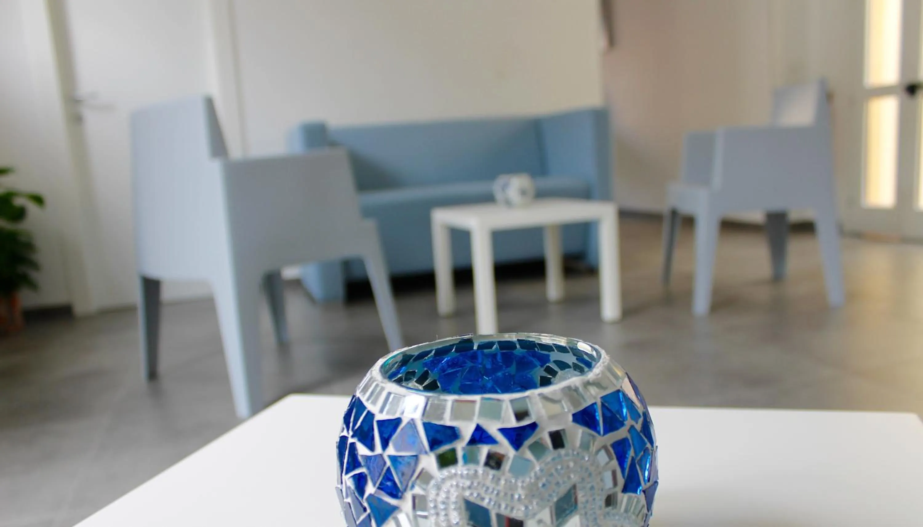 Communal lounge/ TV room in Pharos