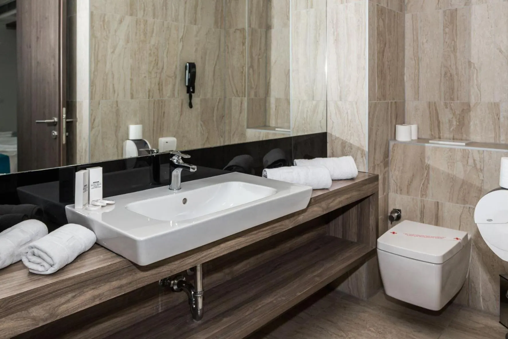 Bathroom in Hotel Hills Sarajevo Congress & Thermal Spa Resort