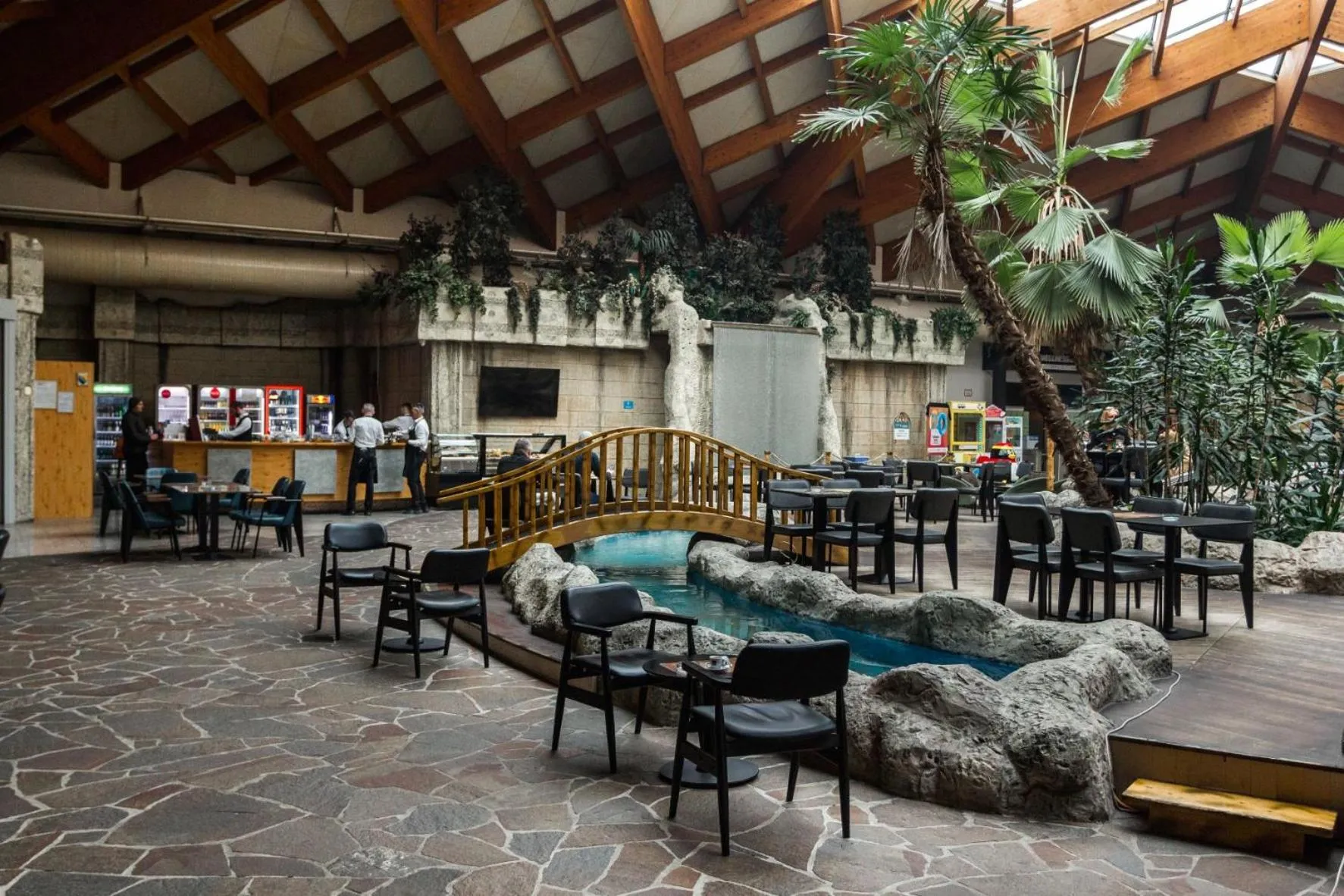 Lounge or bar in Hotel Hills Sarajevo Congress & Thermal Spa Resort