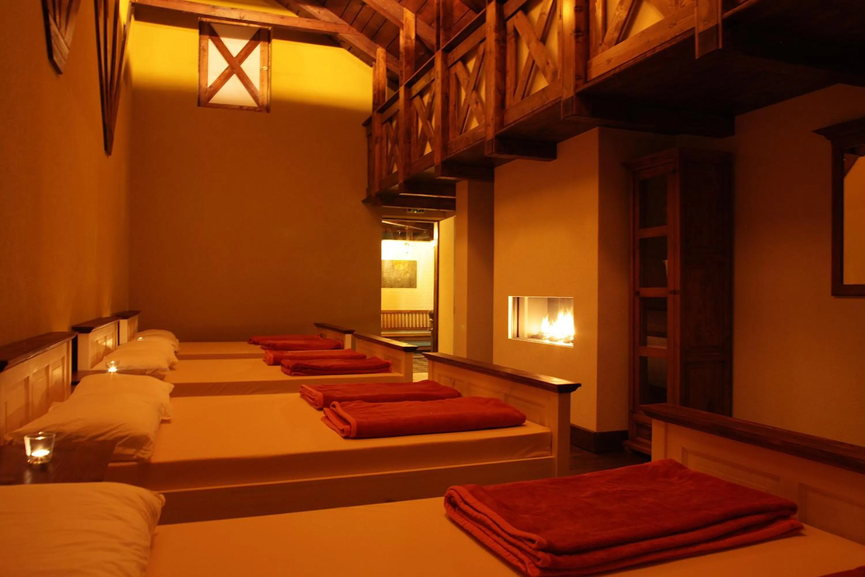 Spa and wellness centre/facilities, Bed in Hotel Bankov Košice