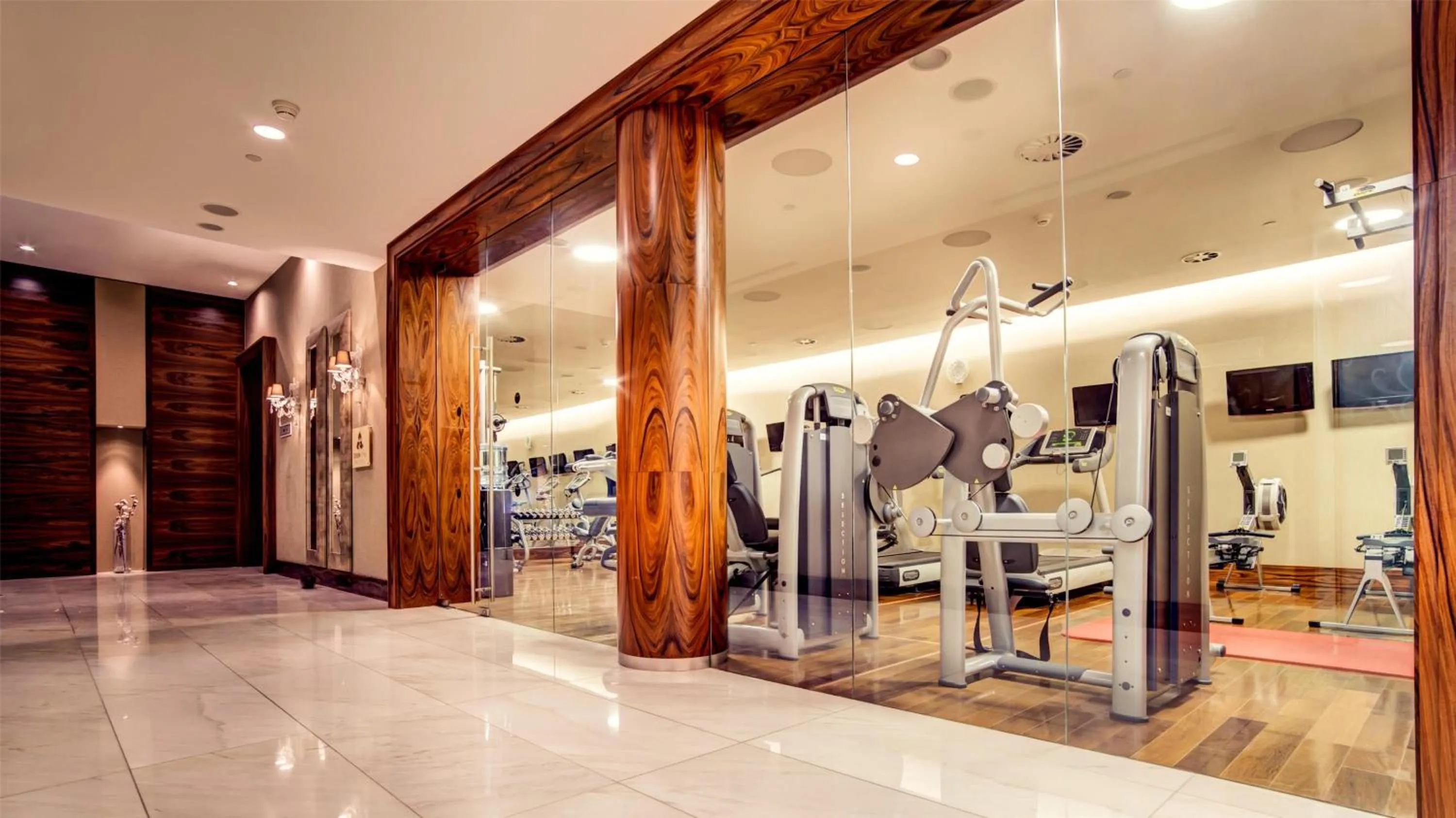 Spa and wellness centre/facilities in Grand Hotel Kempinski High Tatras