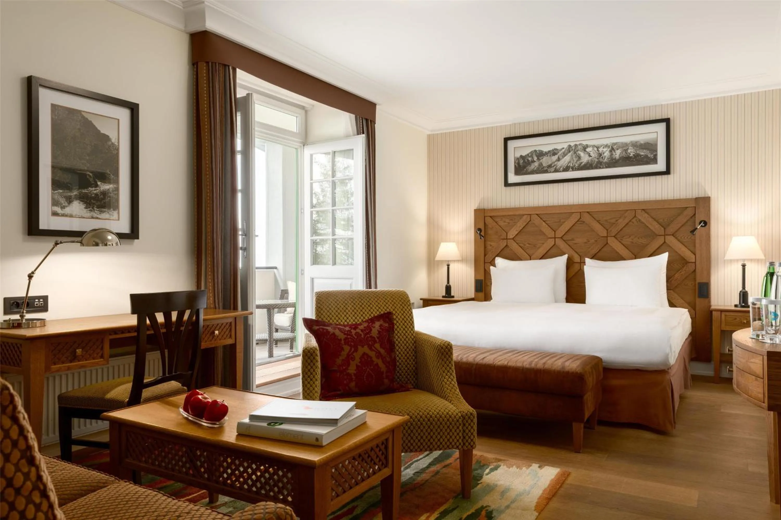 Bedroom, Bed in Grand Hotel Kempinski High Tatras