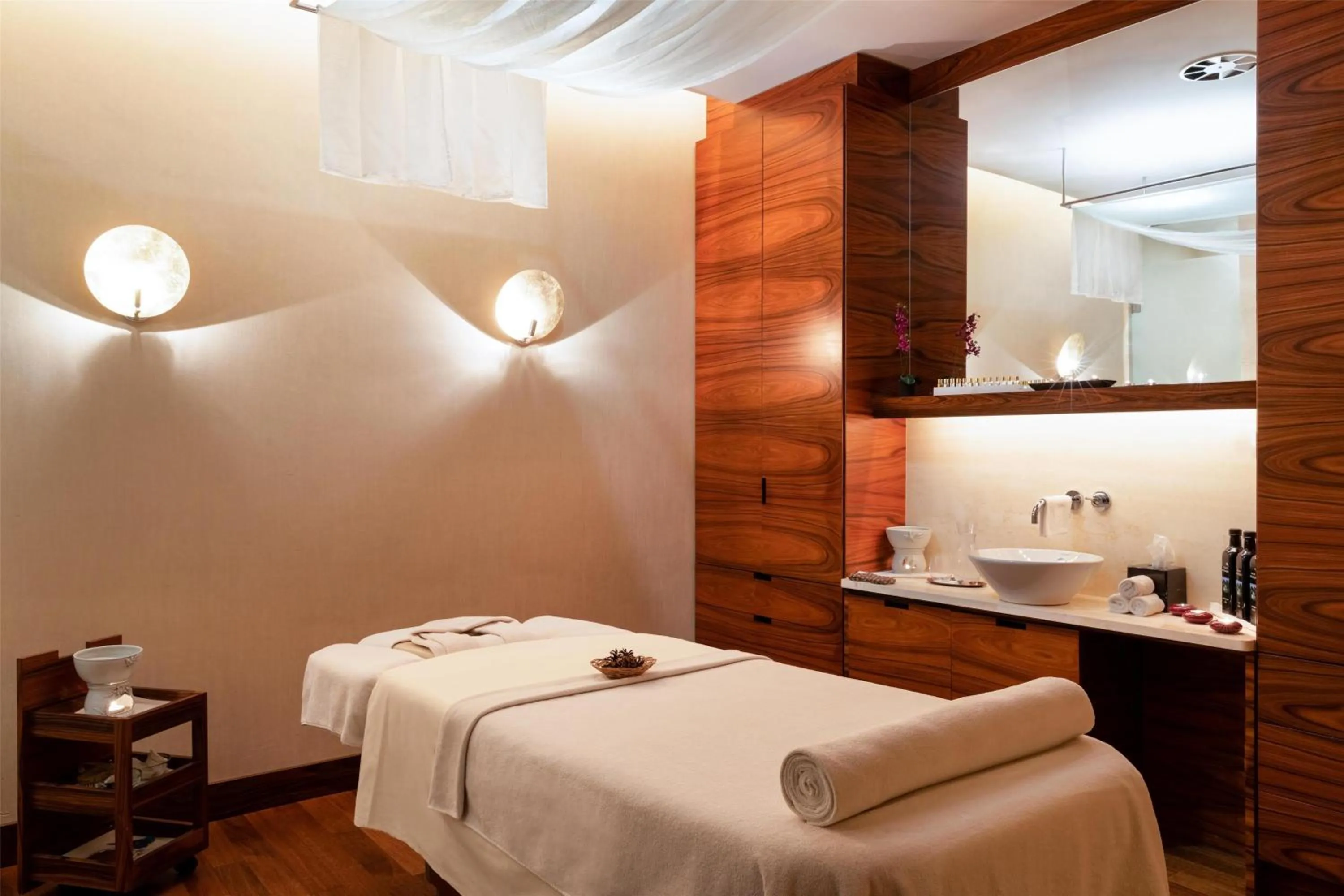 Spa and wellness centre/facilities, Bed in Grand Hotel Kempinski High Tatras