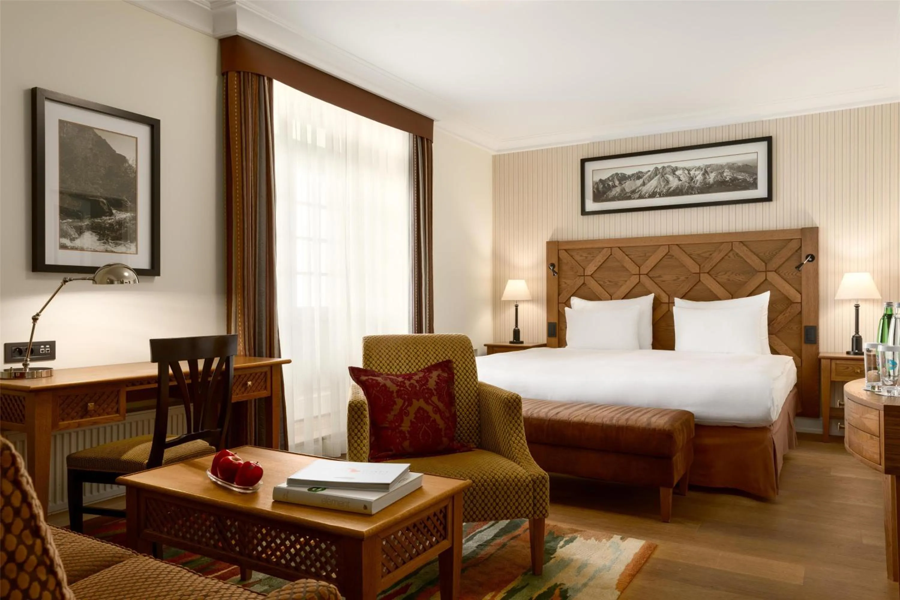 Bedroom, Bed in Grand Hotel Kempinski High Tatras