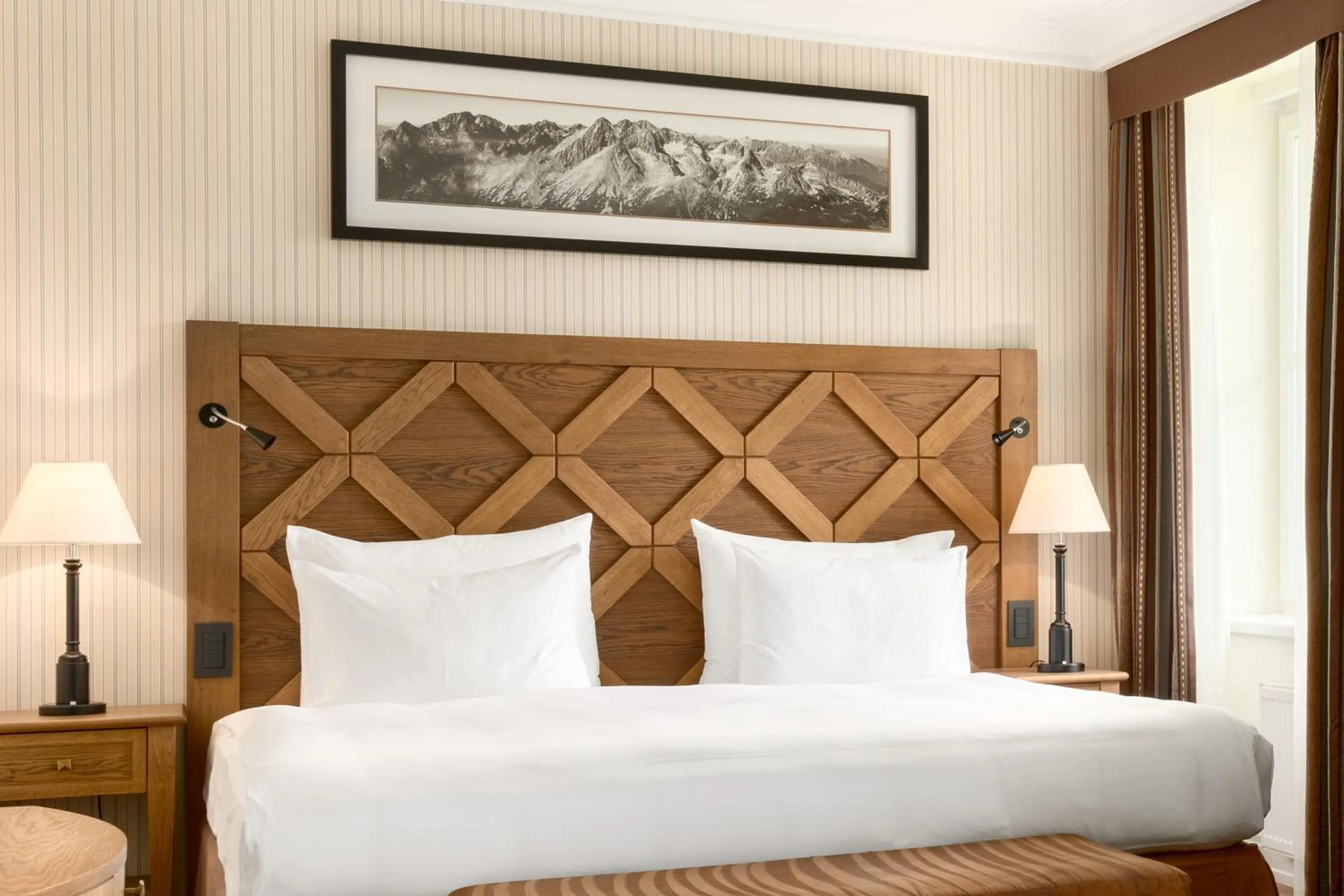 Bed in Grand Hotel Kempinski High Tatras