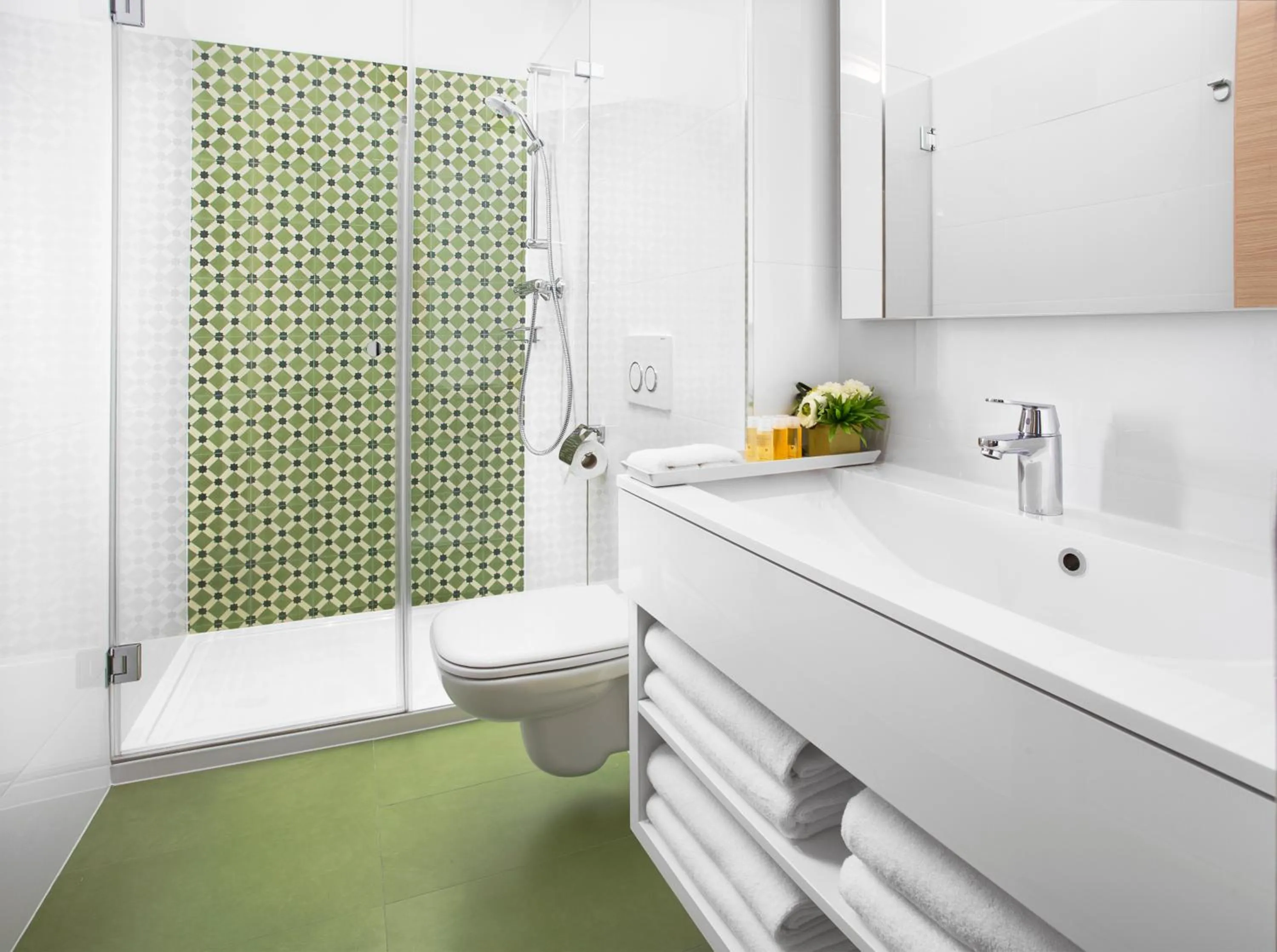 Shower in Brill Budapest Apartments 2