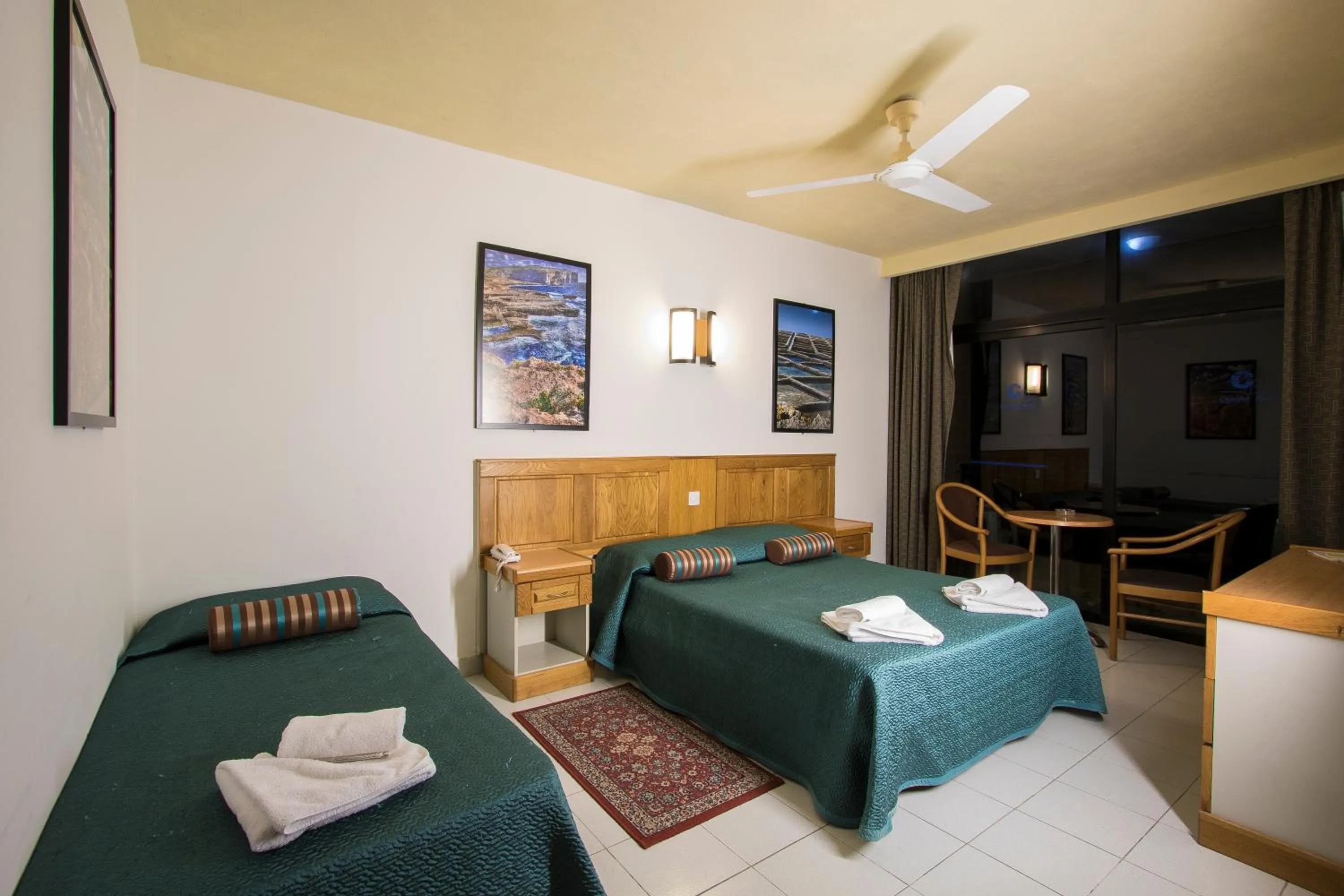 Bed in Canifor Hotel