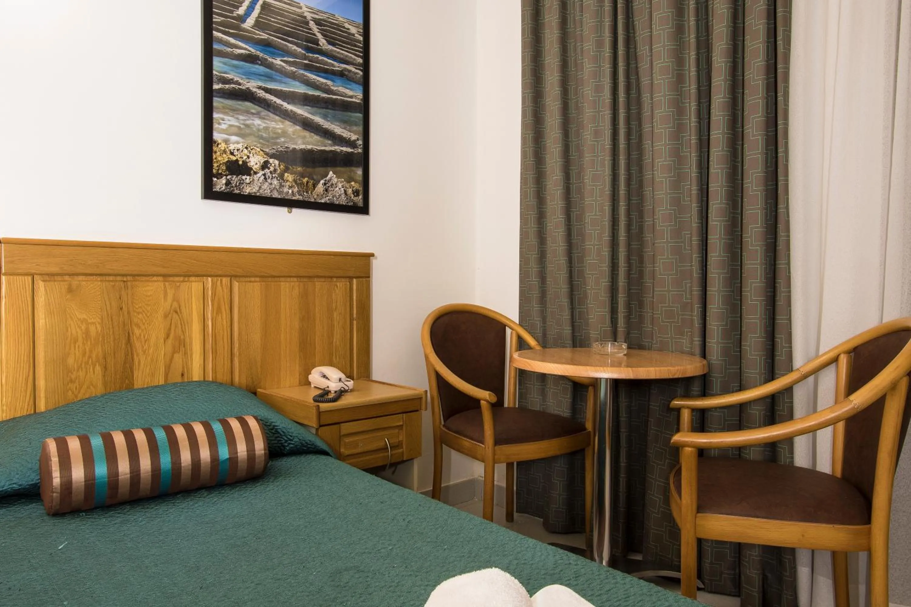 Bed in Canifor Hotel