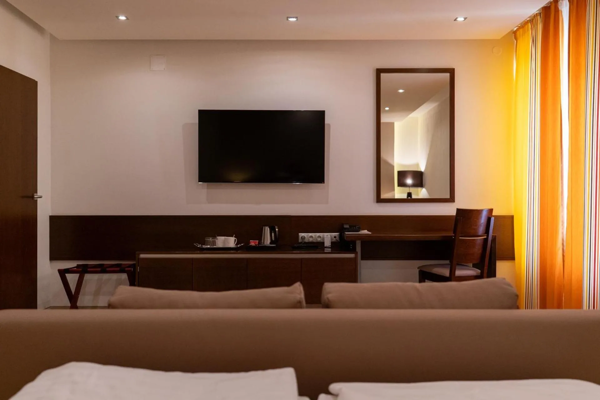 TV and multimedia, Bed in Hotel Arkada