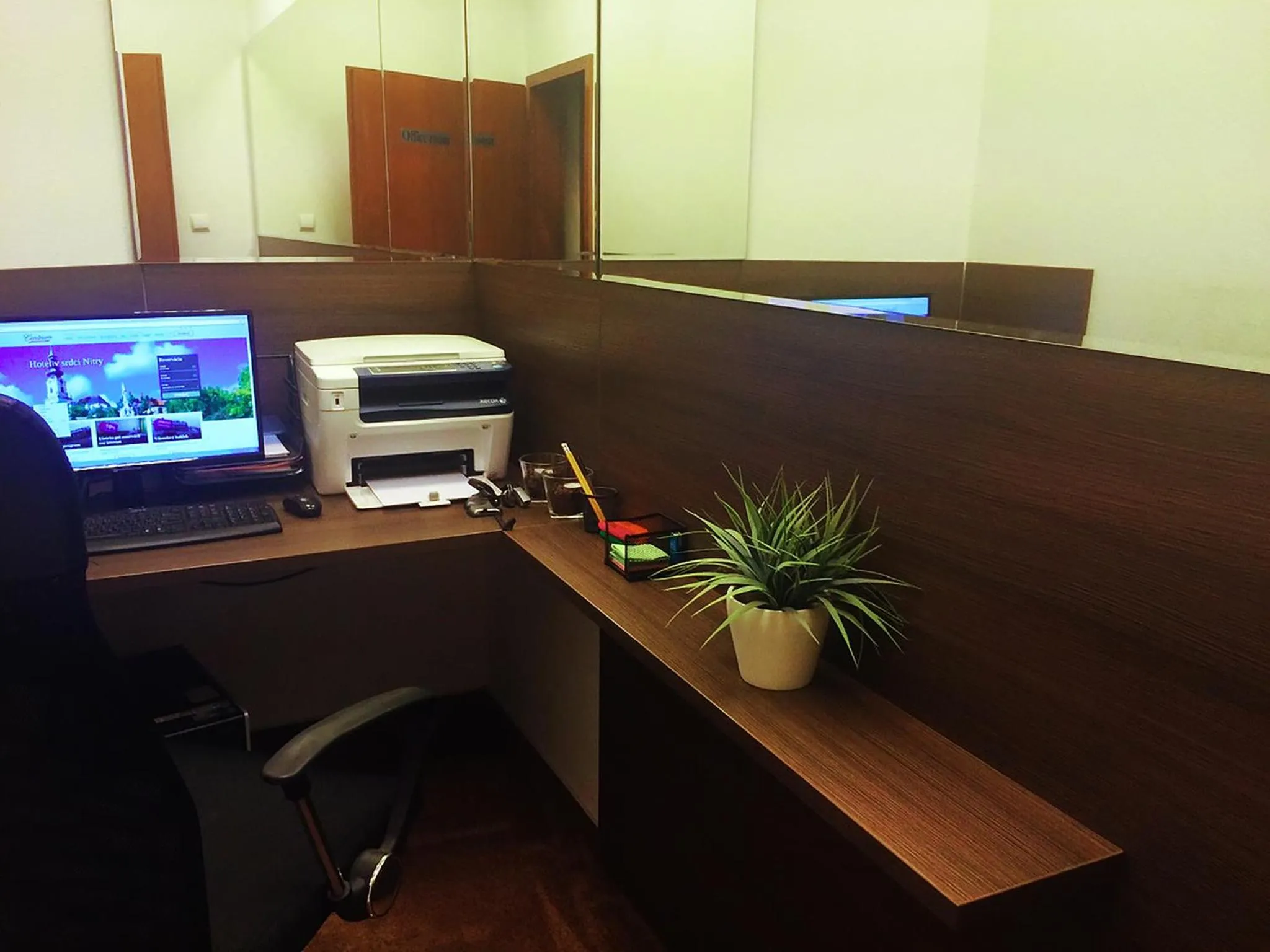 Business facilities in HOTEL CENTRUM with free parking