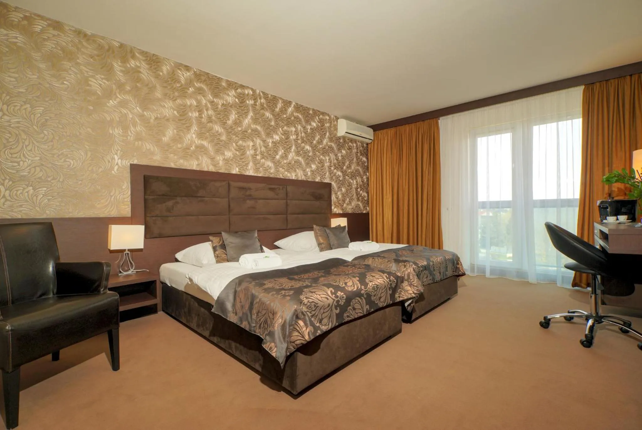 View (from property/room), Bed in HOTEL CENTRUM with free parking