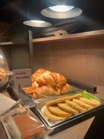 Buffet breakfast in HOTEL CENTRUM with free parking