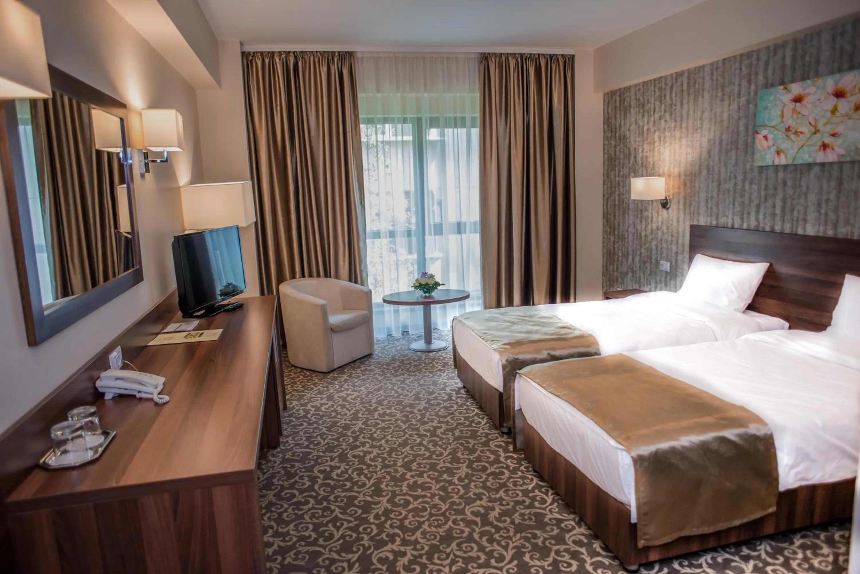 Day, Bed in Hotel Arnia