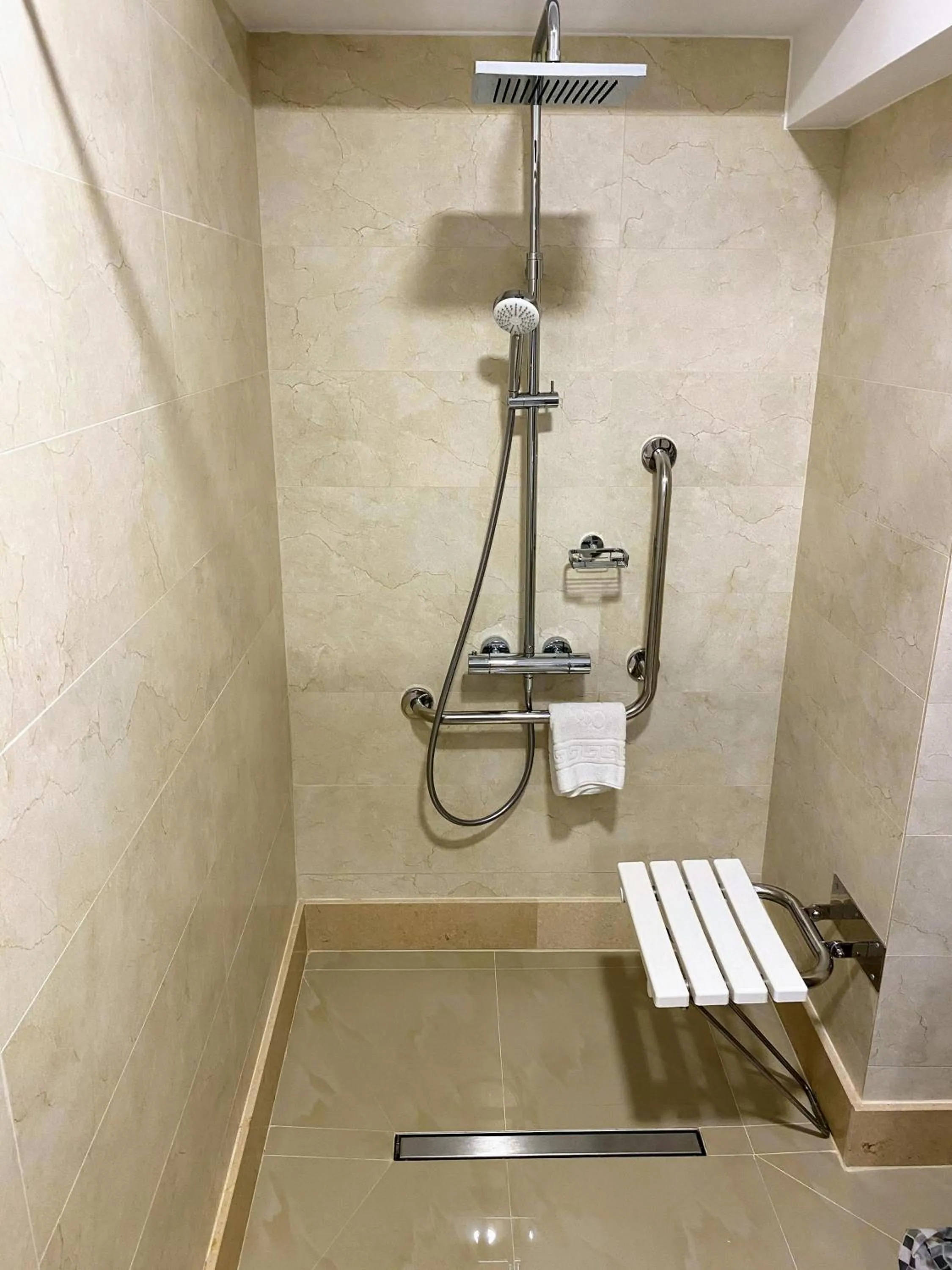 Bathroom in Hotel Arnia